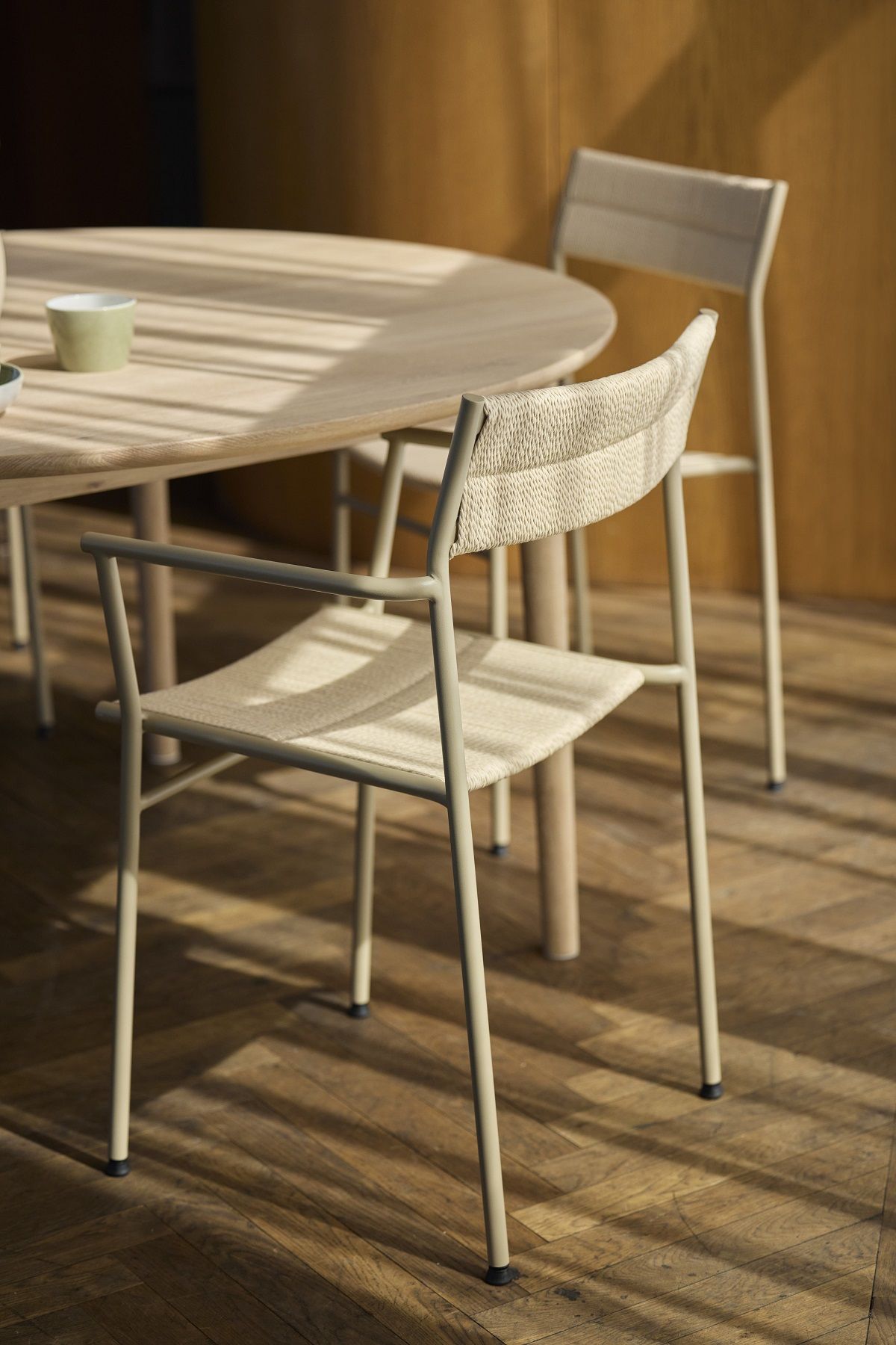 Vev Dining chair with armrests Armlehnenstuhl Northern