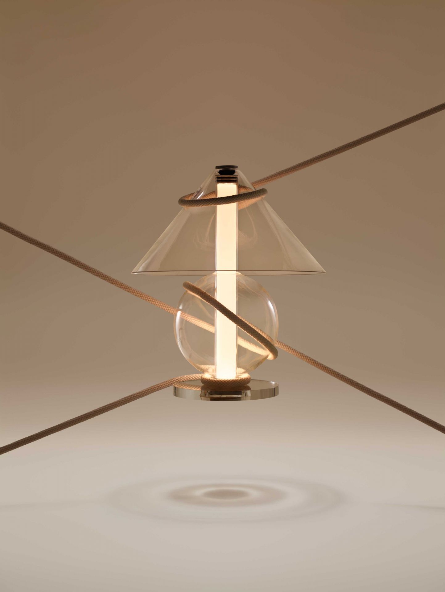 Fragile Tischleuchte marset
