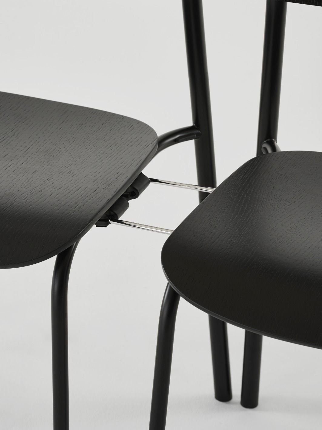S 243 / S243 Stahlrohr Stuhl OLIVGRÜN Thonet EINZELSTÜCK
