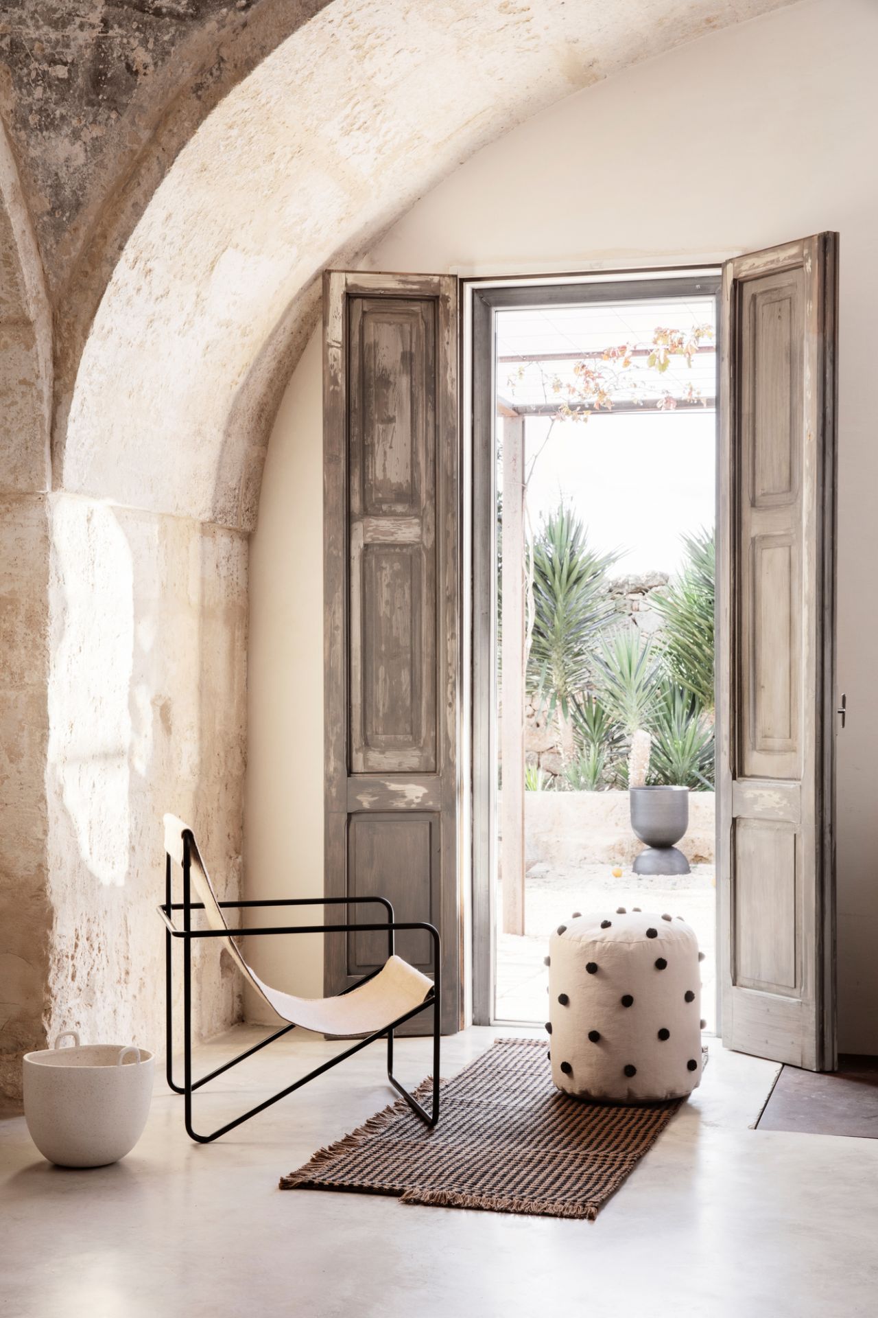 Desert Chair Loungesessel Schwarz Ferm Living