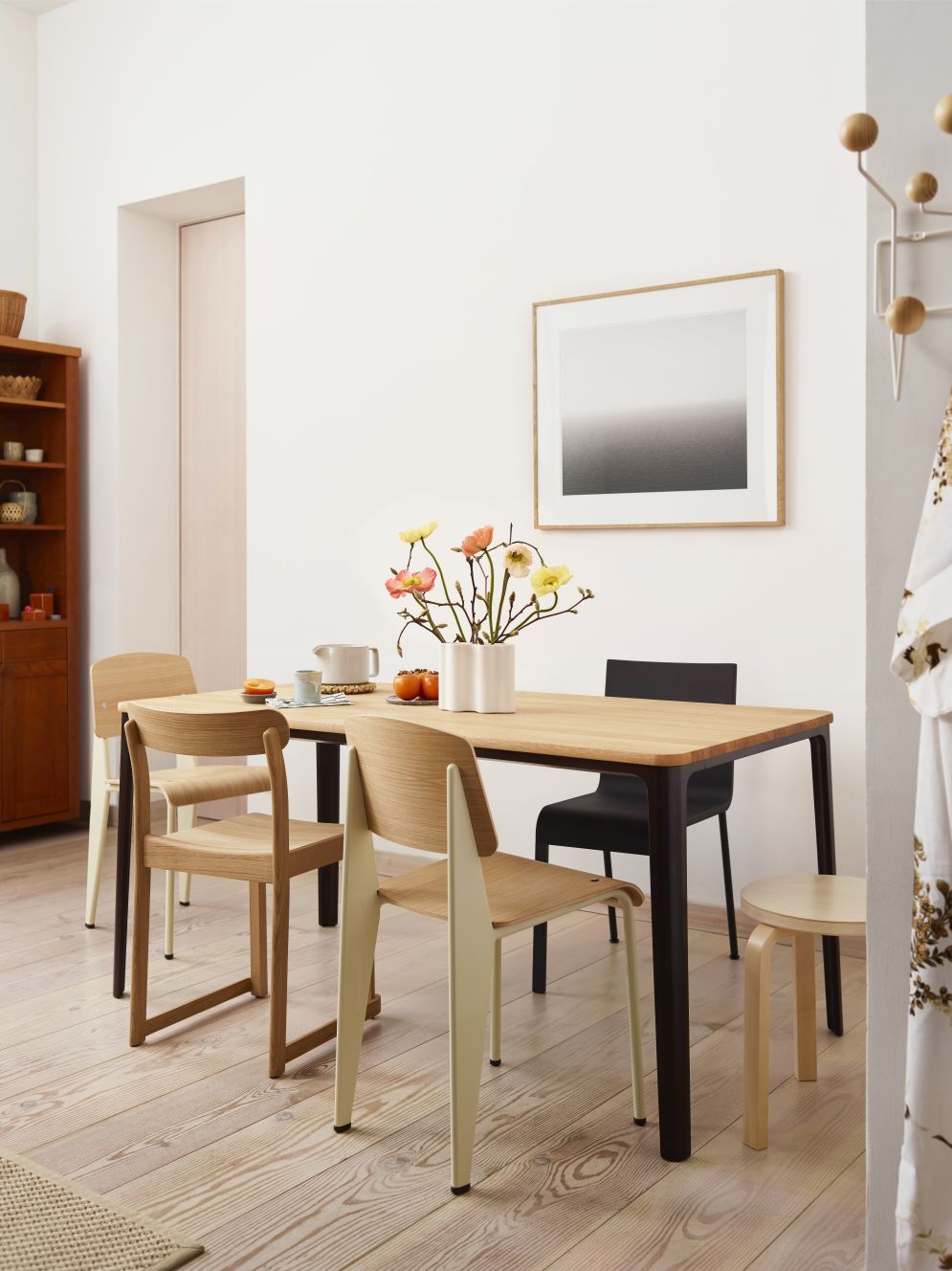 Eames Hang it all Garderobe Weiss, Kiefer Vitra