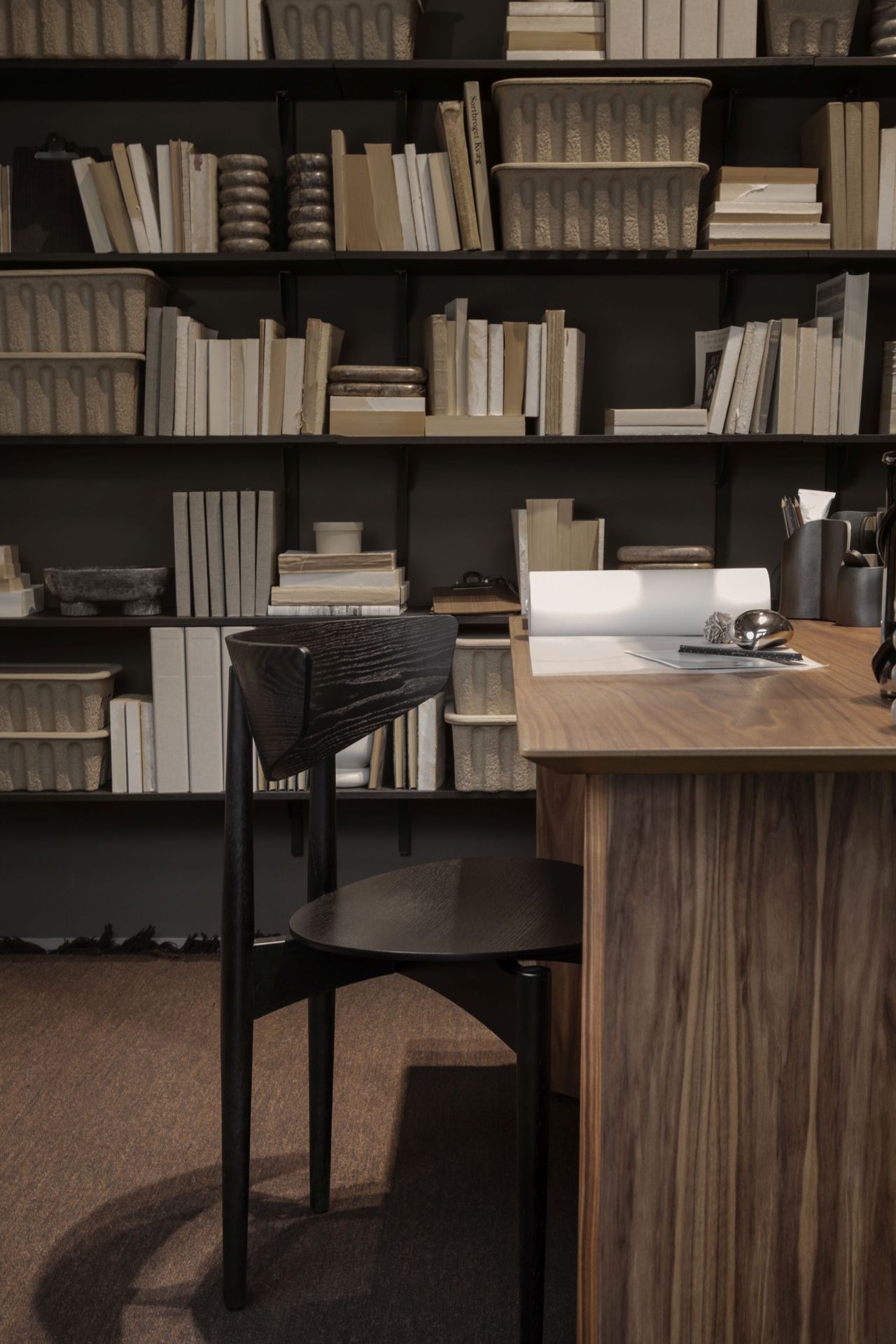 Herman Esszimmerstuhl mit Holzgestell Schwarz Ferm Living Herman Esszimmerstuhl mit Holzgestell Schwarz Ferm Living
