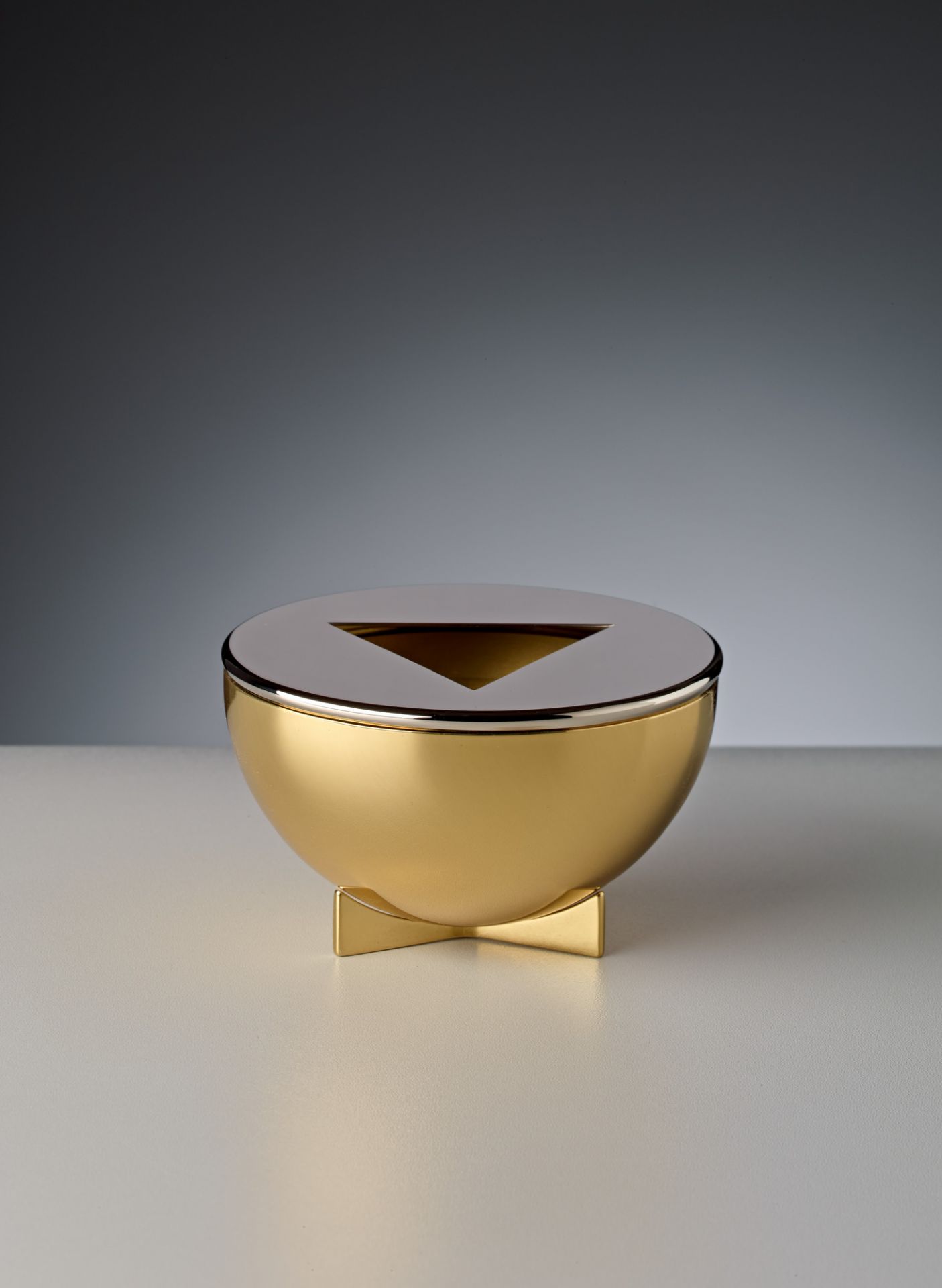 MB 24 / MB24 Bauhaus Marianne Brandt Aschenbecher Tecnolumen