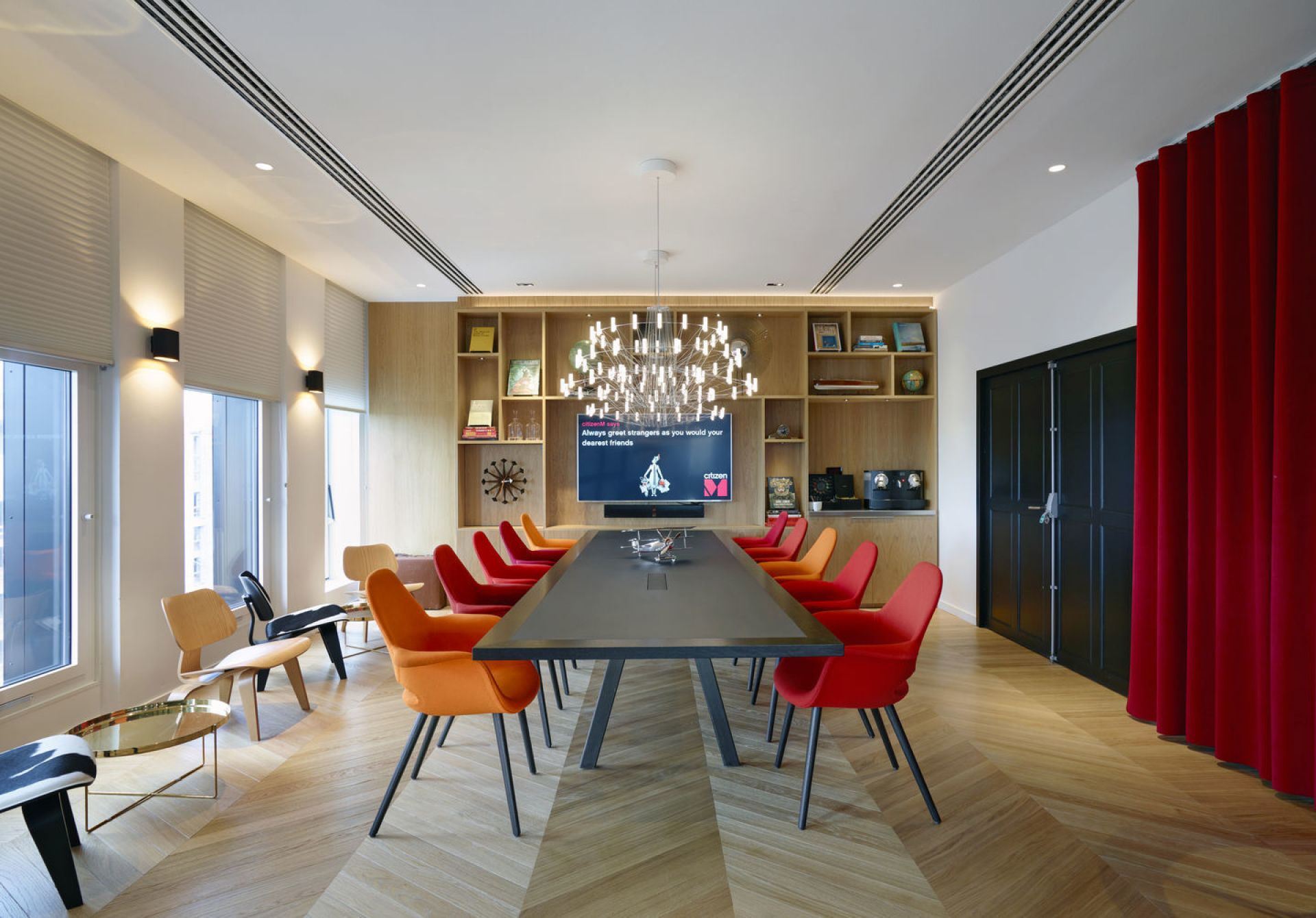 Plywood Group LCW Stuhl Vitra