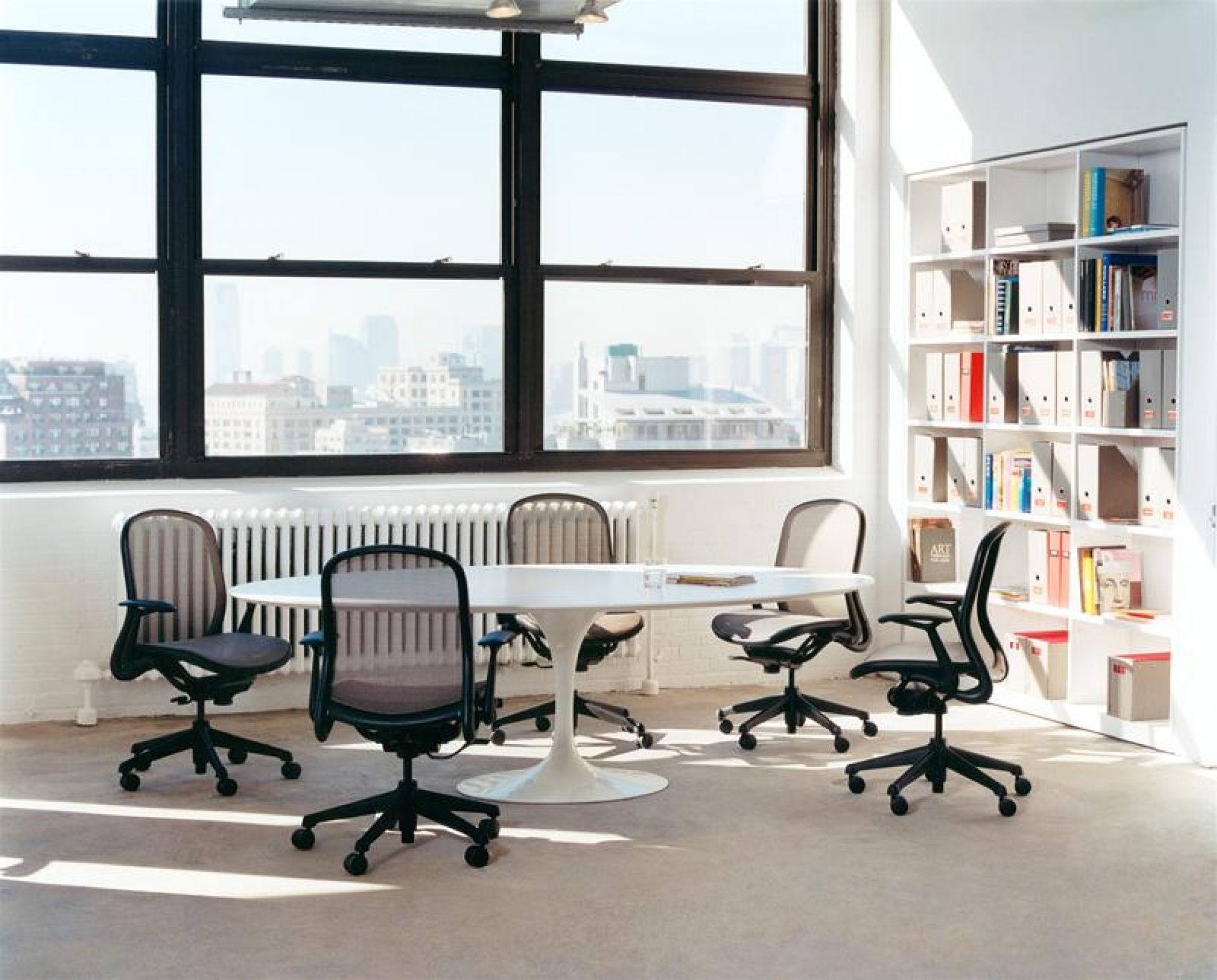 Saarinen Esstisch oval Vorzugskombination Knoll International 