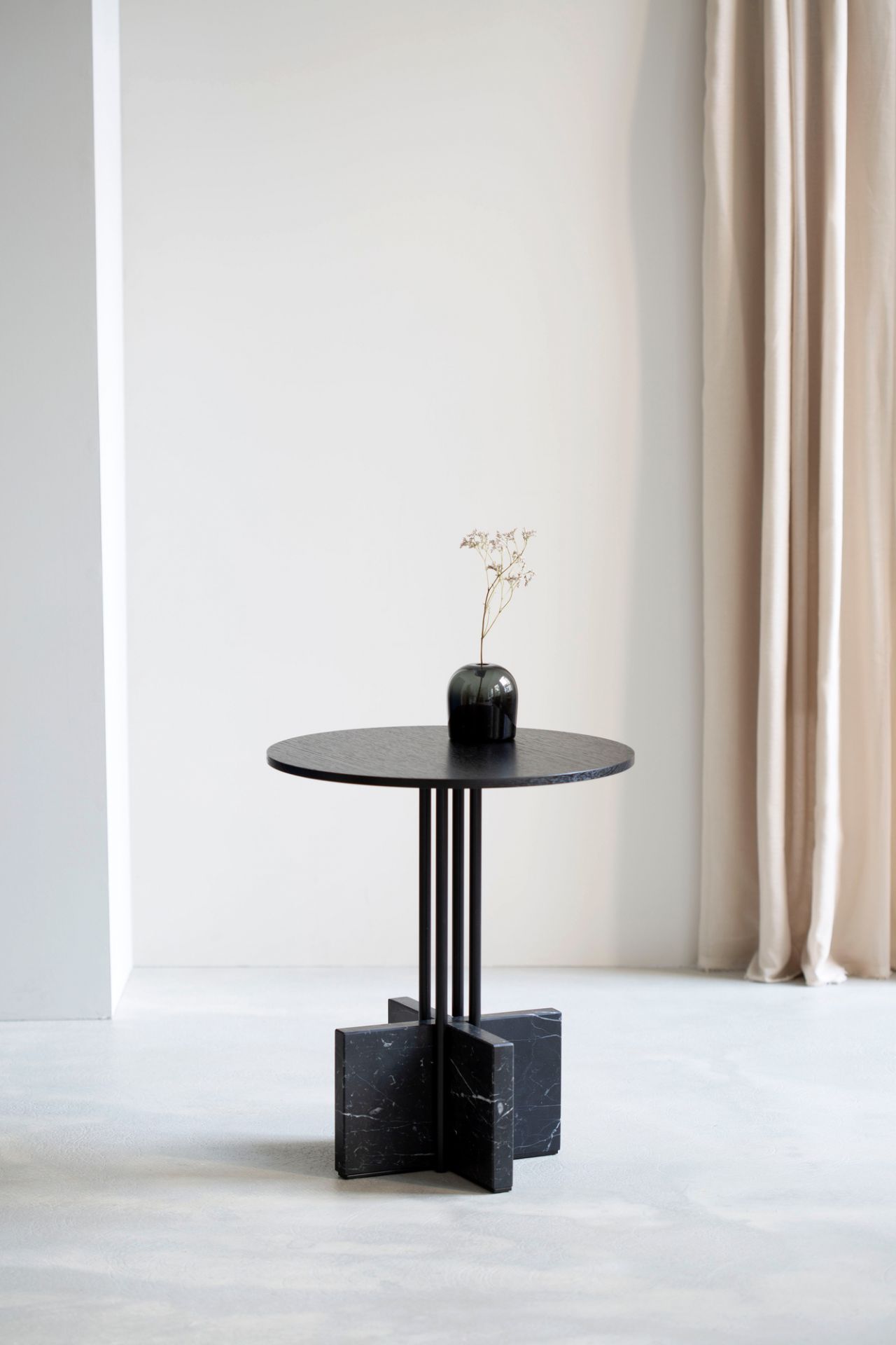 Gravity Table Beistelltisch Hoch Breccia Pernice Favius
