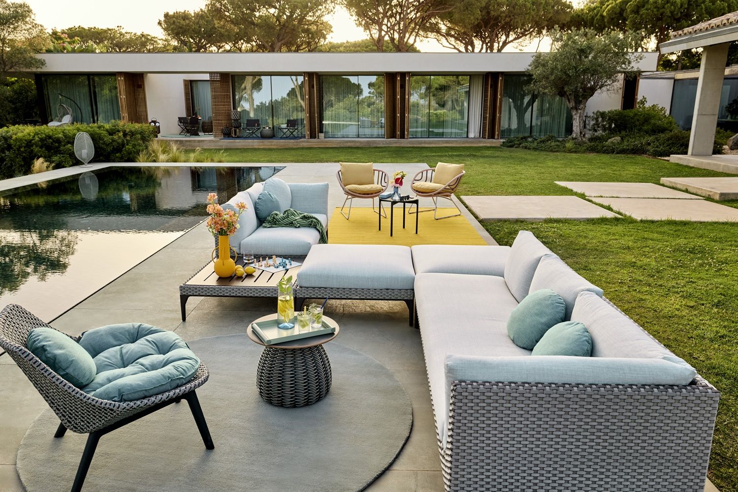 Mbrace Alu Outdoor Club Chair Sessel Dedon