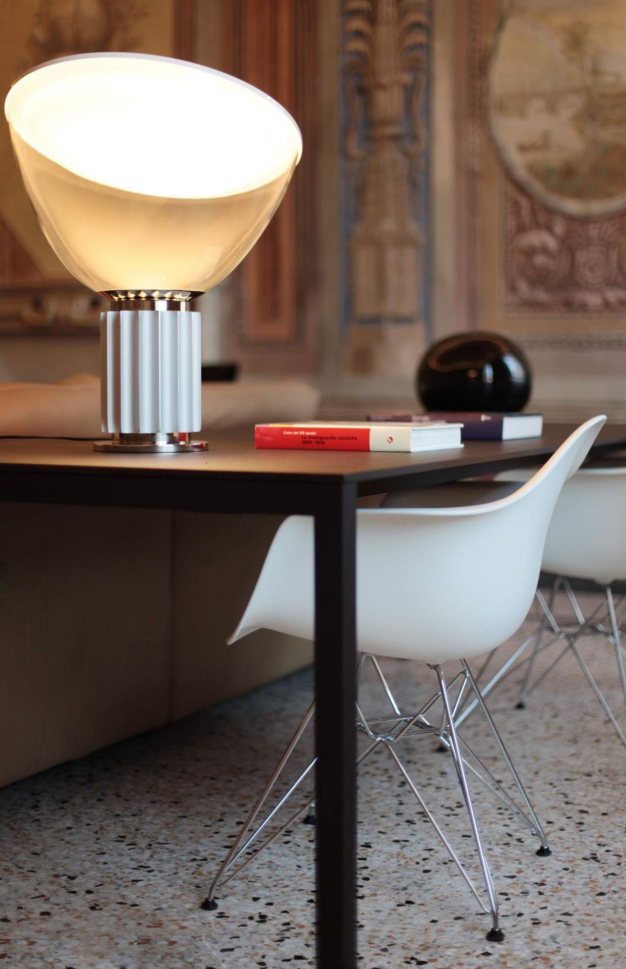 Taccia LED 2016 Tischleuchte Flos