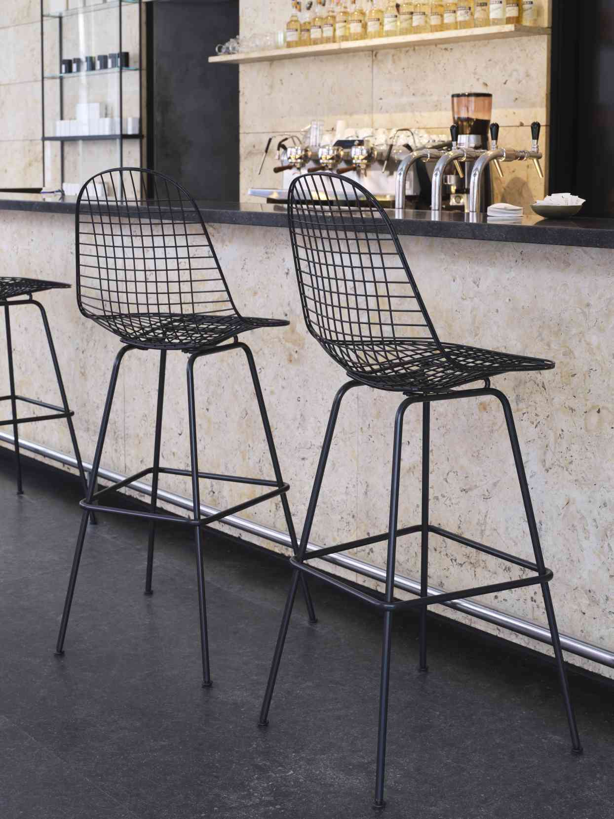 Eames Wire Bar Stool Barhocker Medium Vitra