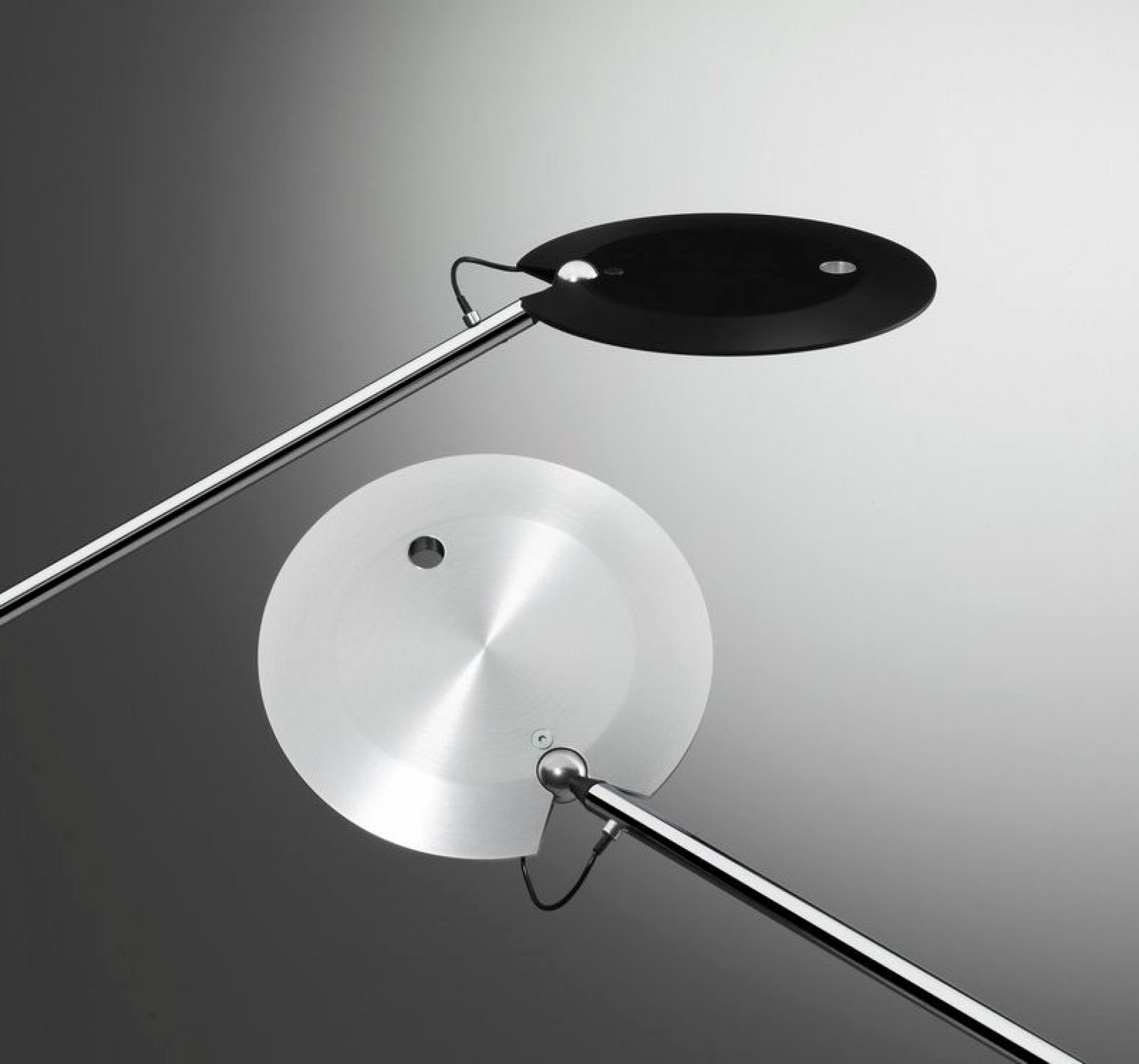PINA LED T Tischleuchte Baltensweiler
