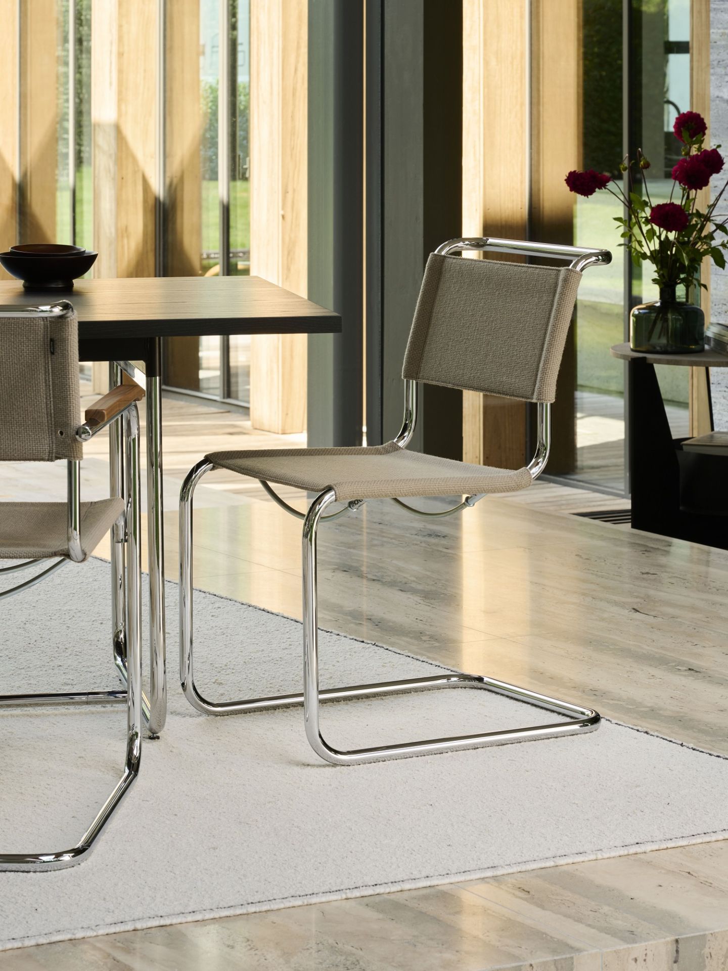 S 33 V / S33 V Freischwinger Thonet