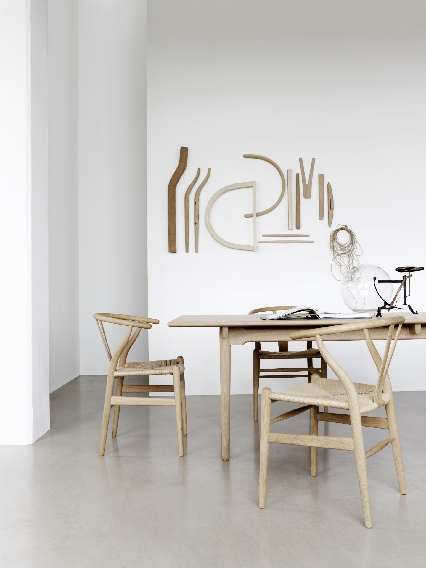 CH24 Wishbone Chair / Y-Chair Stuhl Eiche schwarz Carl Hansen & Søn EINZELSTÜCKE