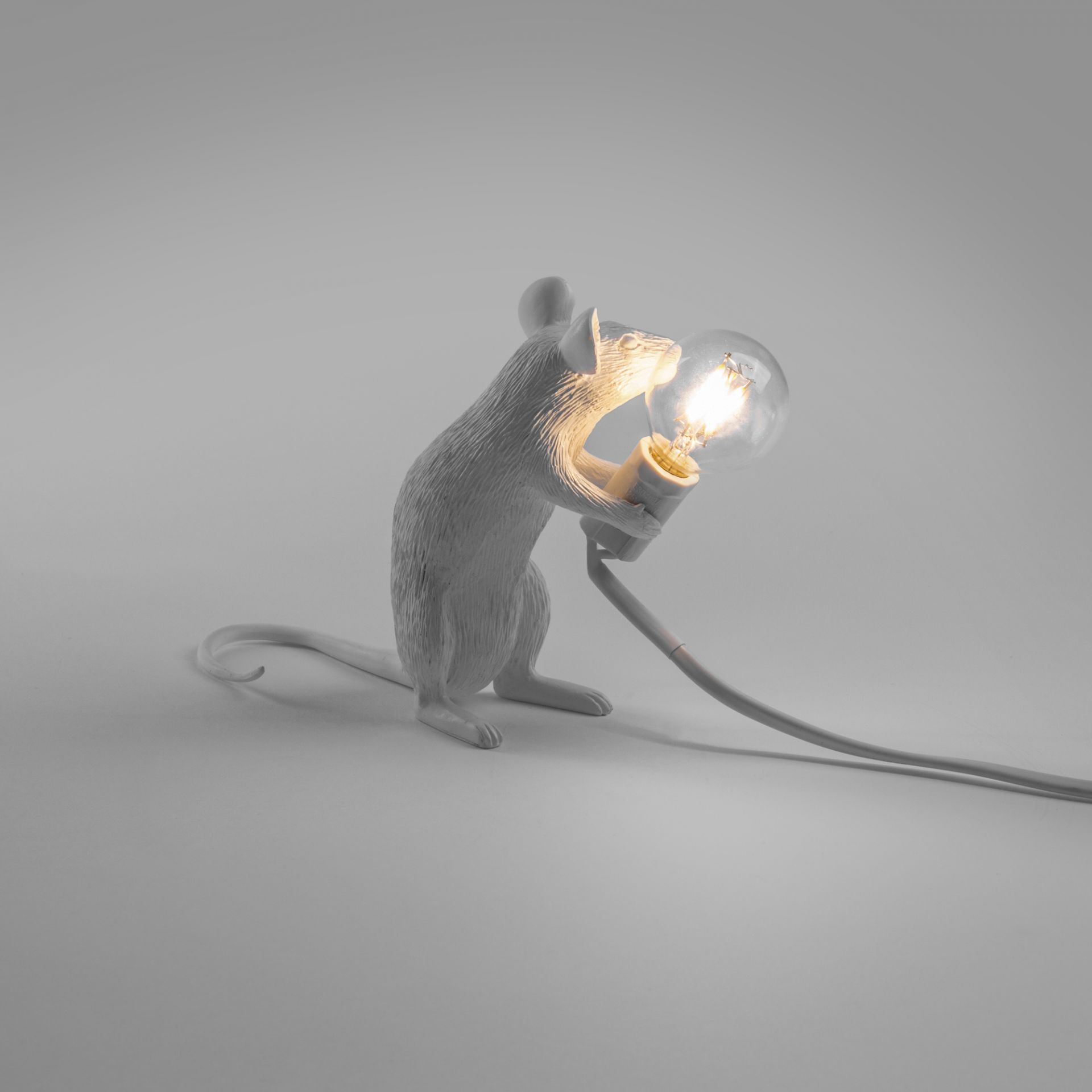 Mouse Lamp Tischleuchte sitzend mit USB Seletti 