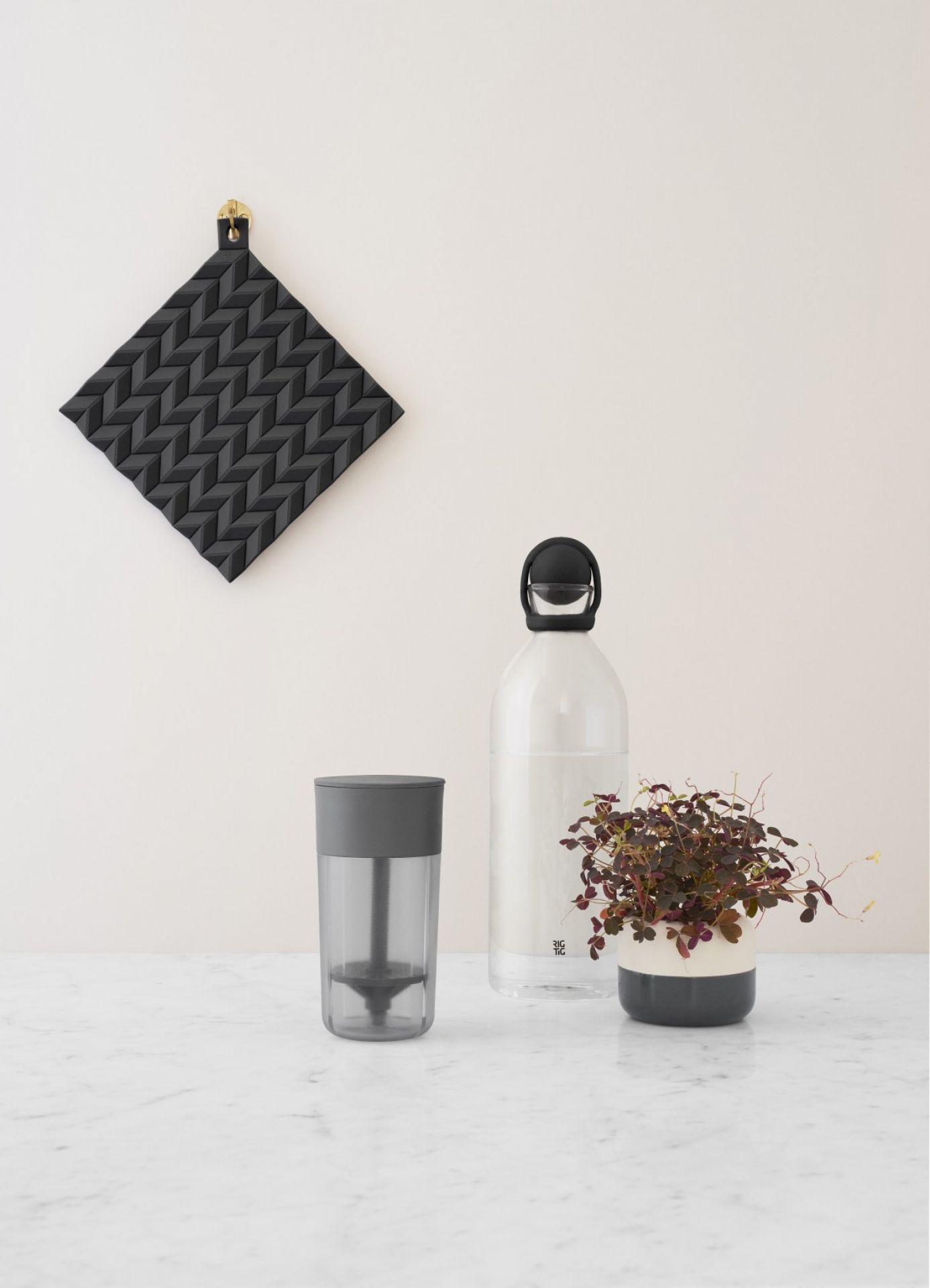 Cool It Wasserkaraffe Schwarz RIG TIG by Stelton EINZELSTÜCK