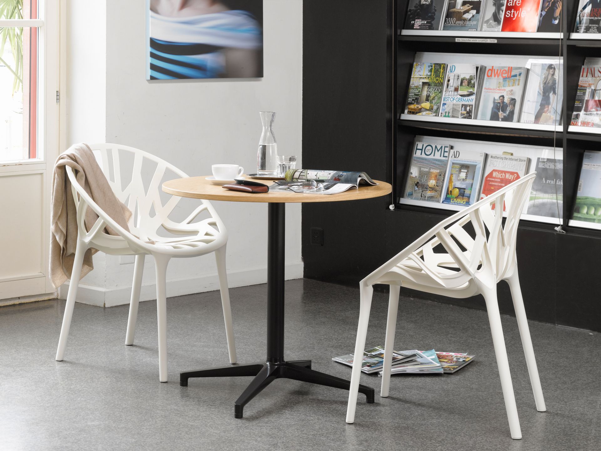 Bistro Table Tisch rund Indoor Ø 79,6 cm Vitra