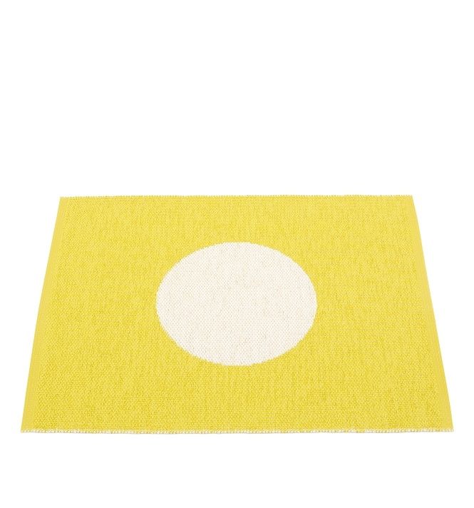 Vera Small One Pappelina Kunststoffteppich in Zitrone, 70x90 cm, mit großem weißen Kreis.
