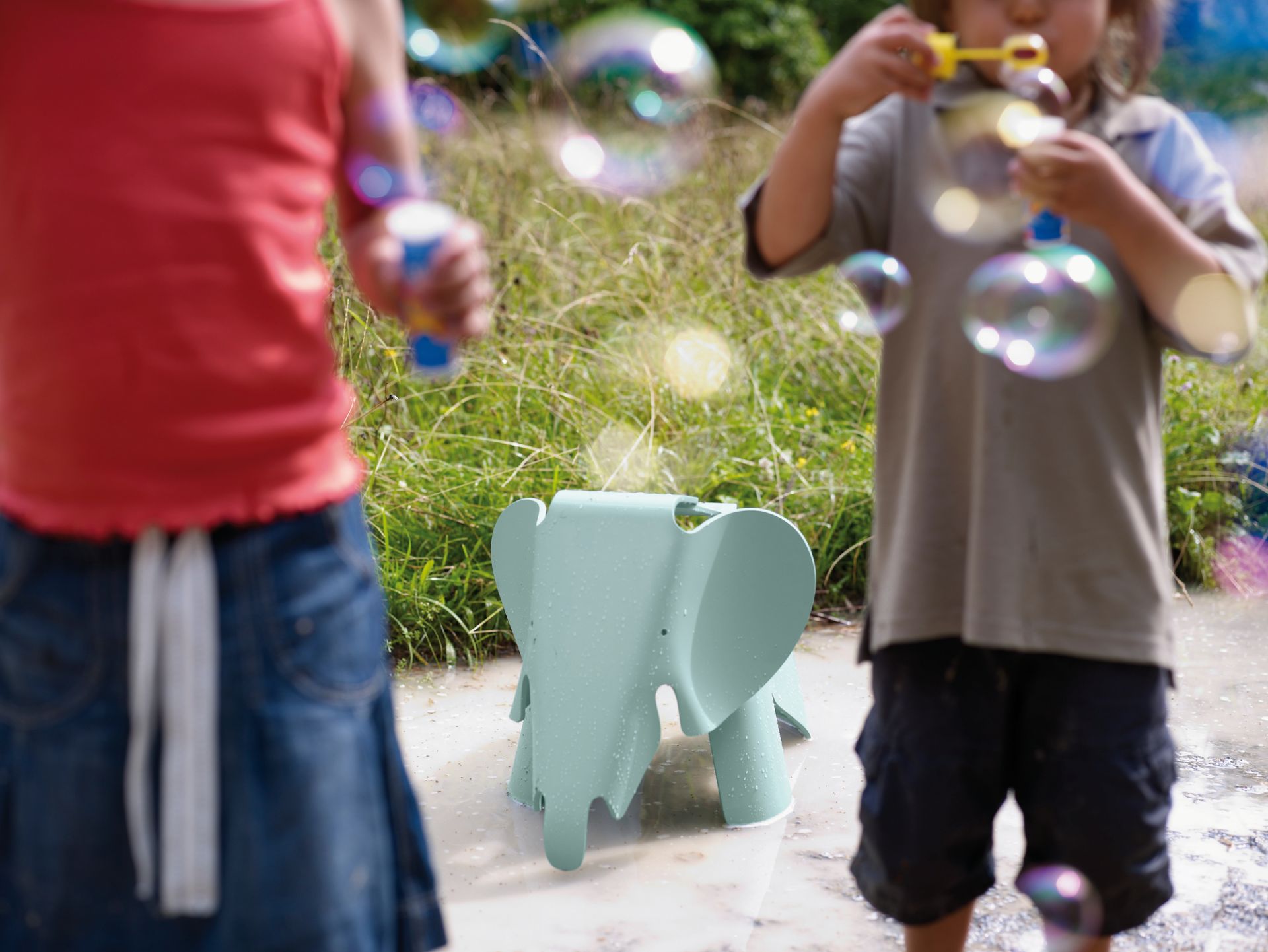 Eames Elephant Hocker Vitra