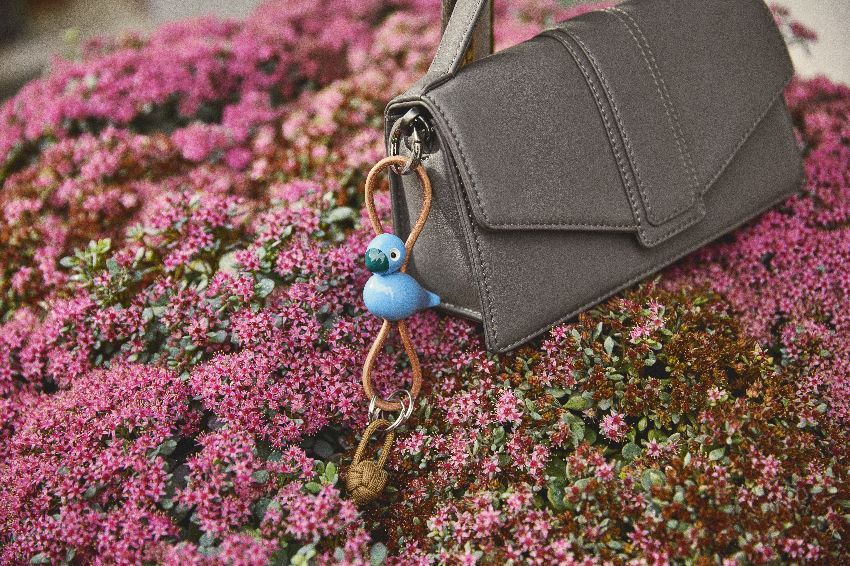 Vogel Blau Schlüsselanhänger silberfarbenes Metall mit Naturleder Kay Bojesen