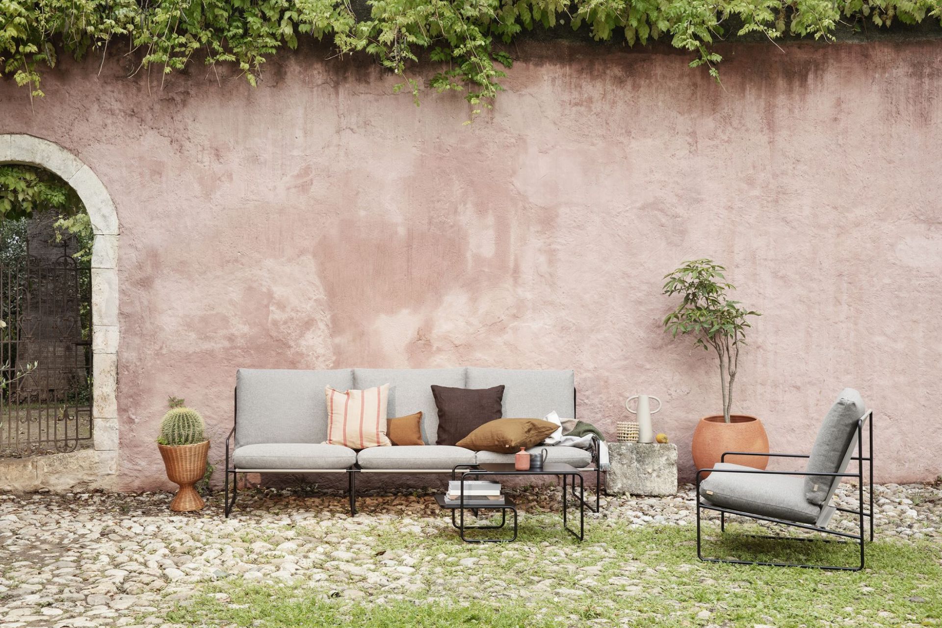 Desert 1- Sitzer Outdoor Sessel Gestell Schwarz Ferm Living 