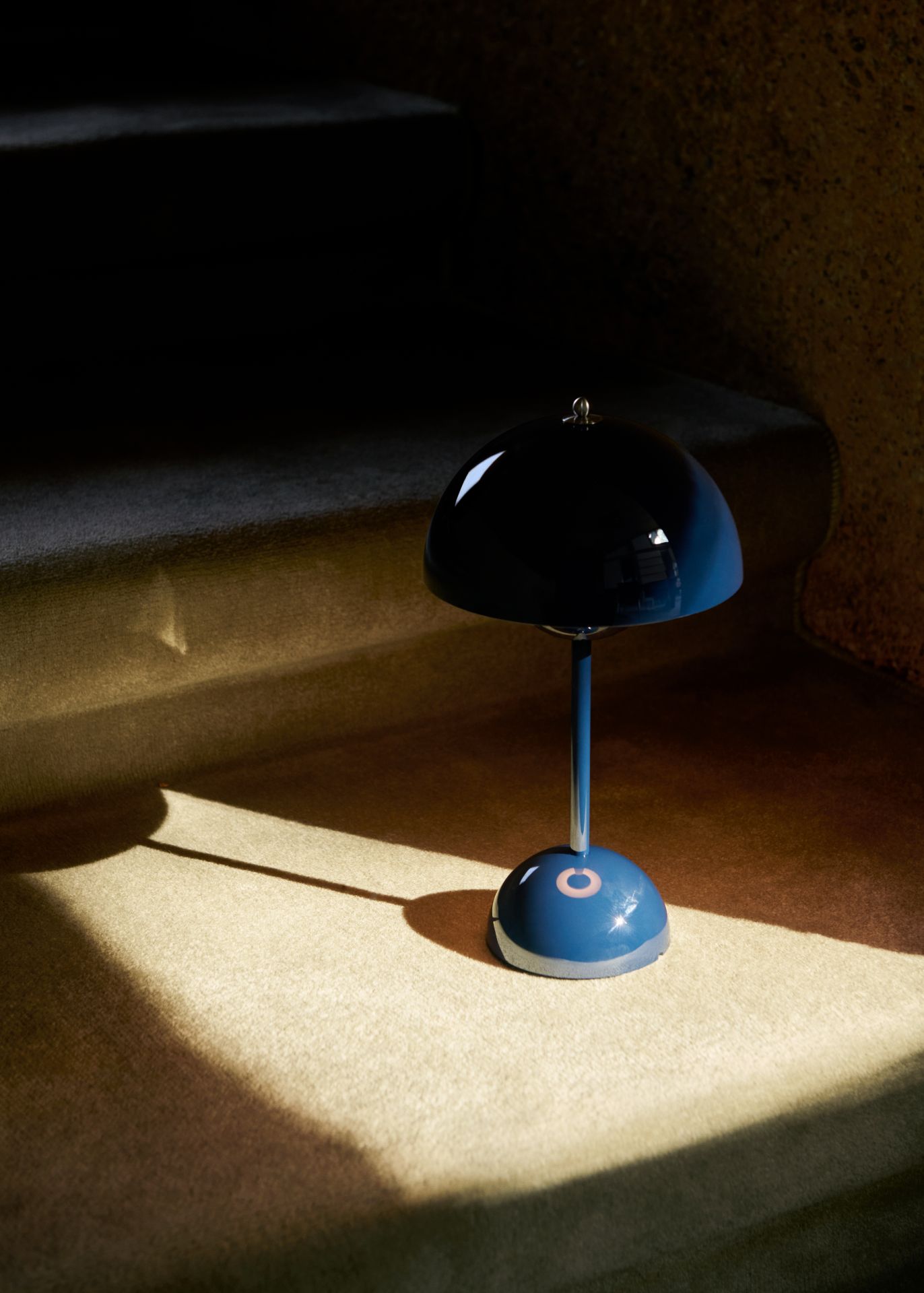 Flowerpot VP9 Portable Akkuleuchte / Tischleuchte mit USB AndTradition