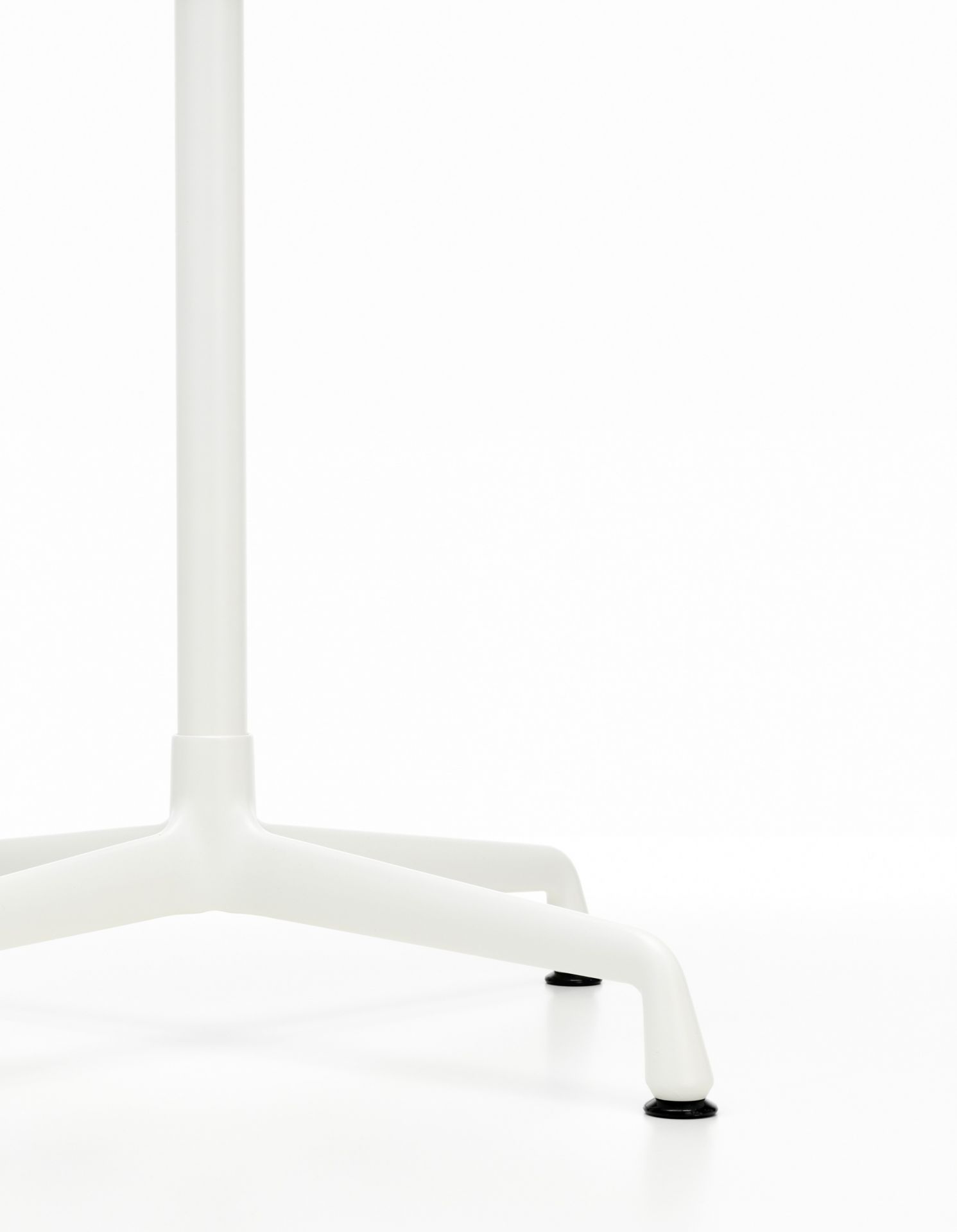 Eames Contract Table Tisch rund Ø70 cm Vitra
