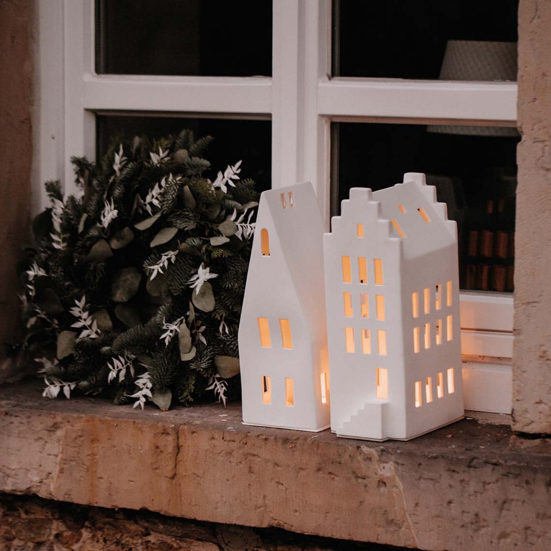 Großes Lichthaus Giebeldach XXL Räder