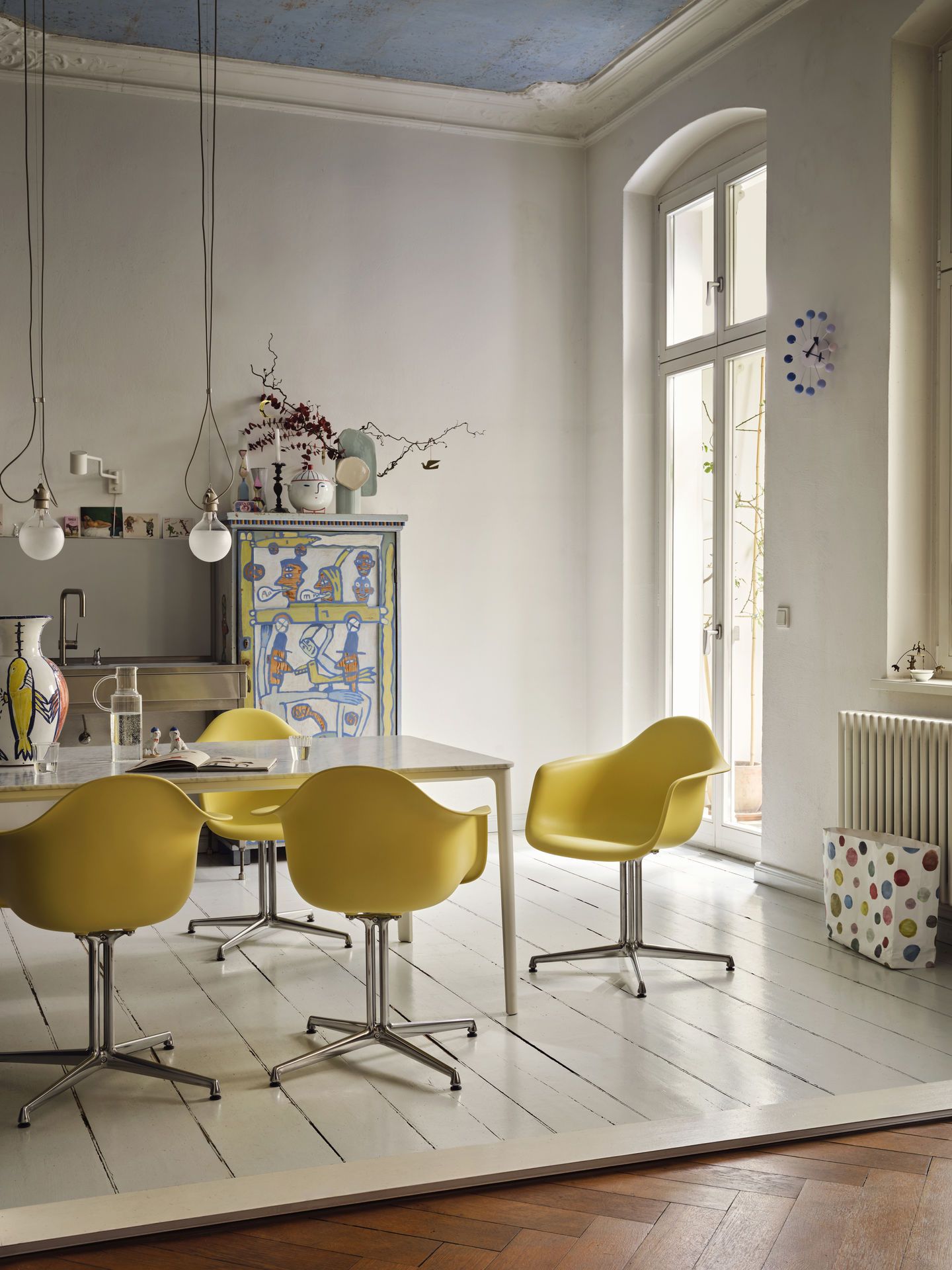 Eames Plastic Arm Chair DAL Stuhl Vitra