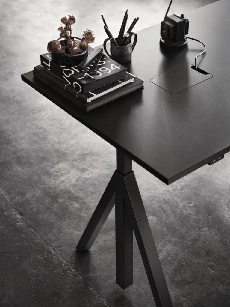 Works Schreibtisch Fix Gestell schwarz String Furniture