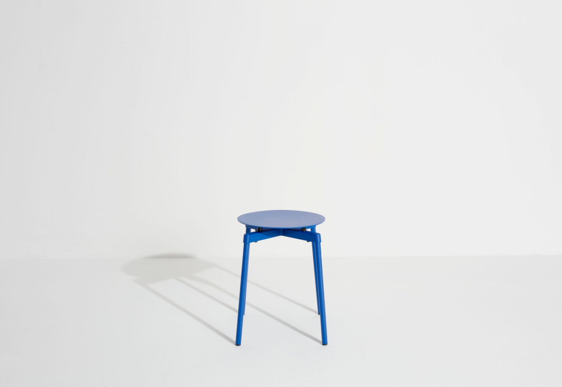 Fromme Stool Hocker Petite Friture Blau Fromme Stool Hocker Petite Friture Blau