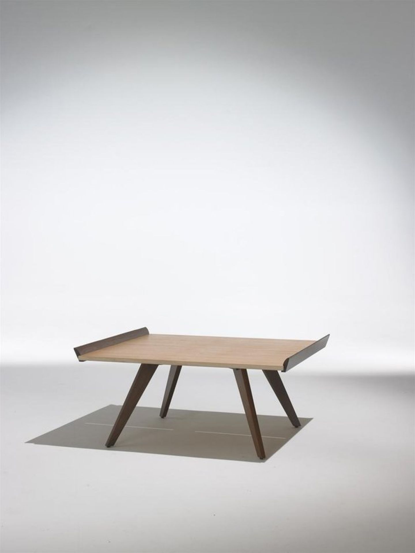 Splay-Leg Tisch Knoll International