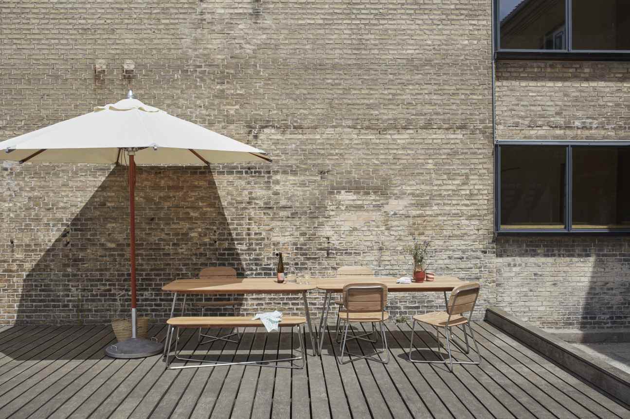 Capri Umbrella Foot Sonnenschirm Fuß Skagerak by Fritz Hansen