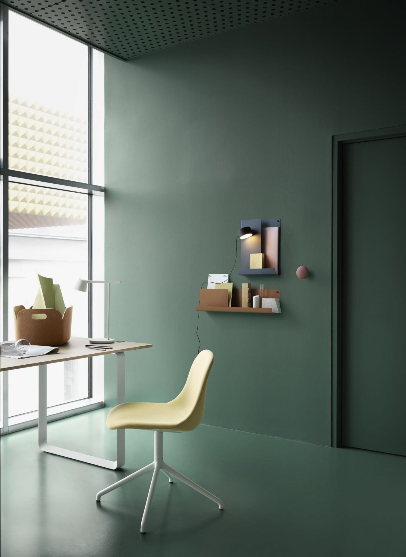 Folded Shelves Regal Muuto