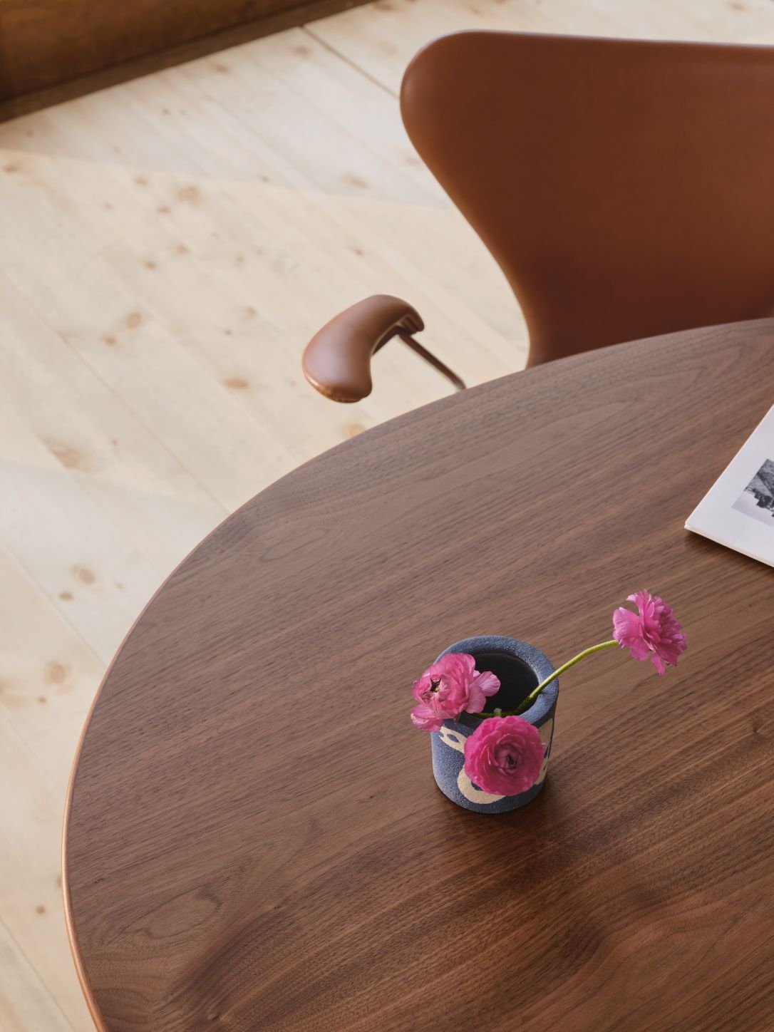 Egg Table Tisch Fritz Hansen