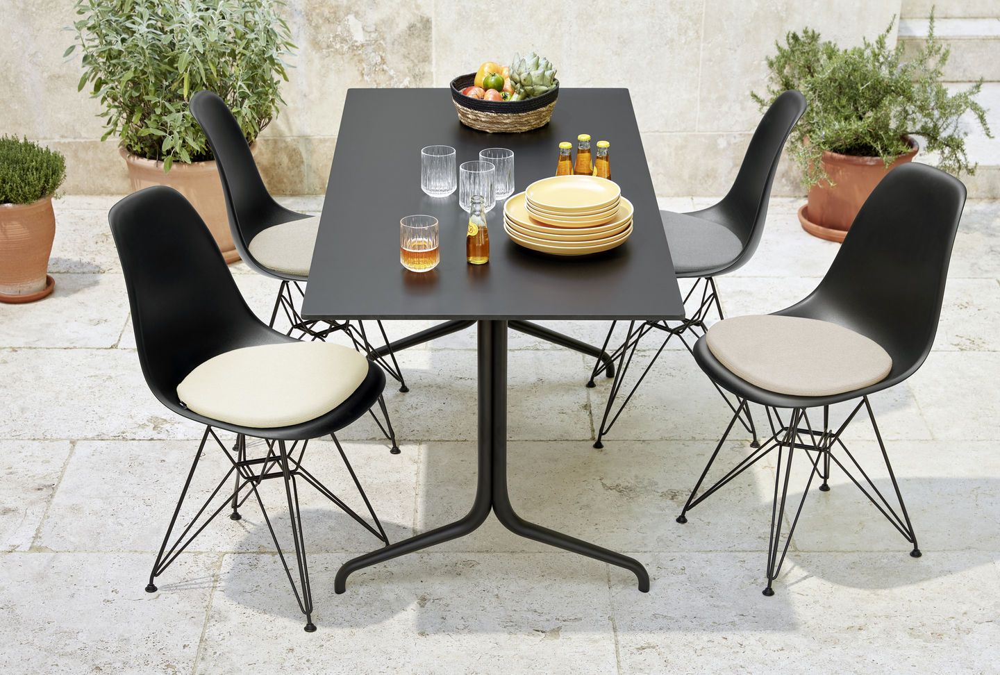 Eames Fiberglass Chair DSR Stuhl Vitra