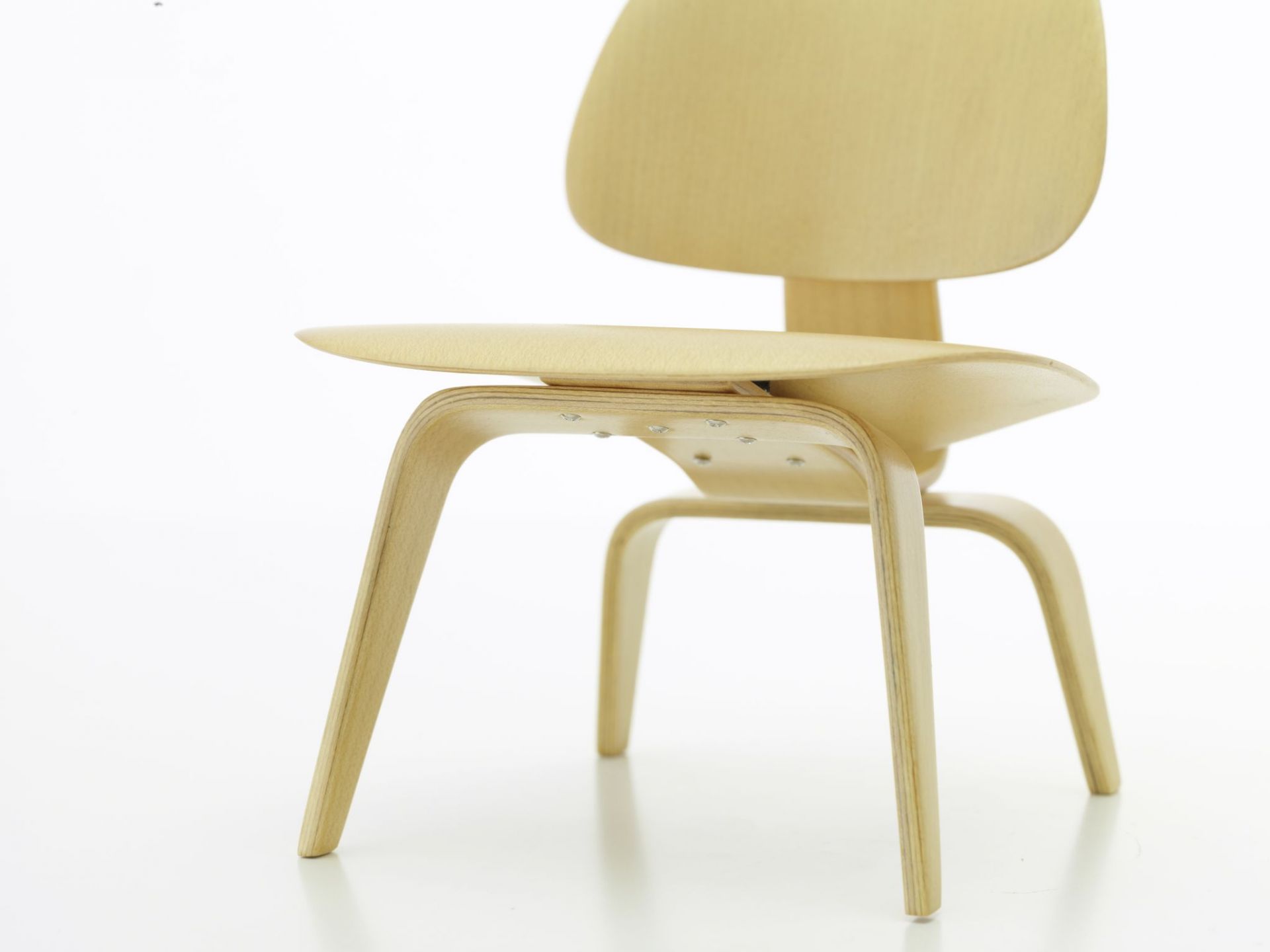 LCW [1945] Miniatur Stuhl Vitra