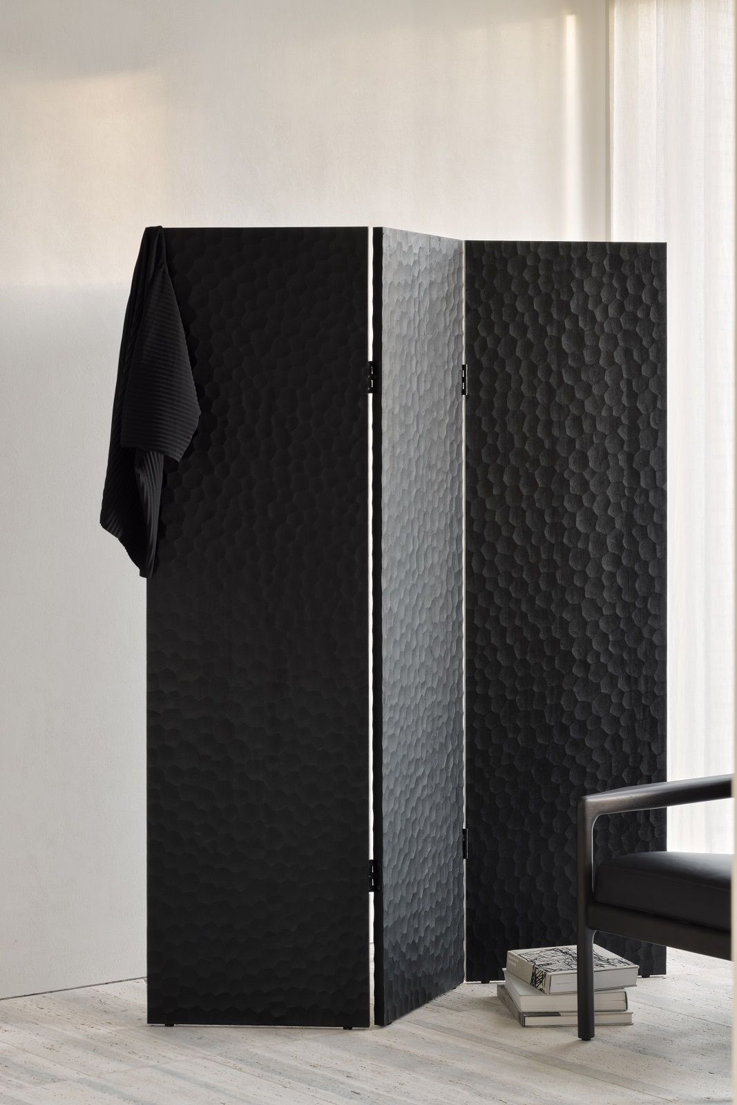 Chopped Raumteiler Mahagoni schwarz Ethnicraft