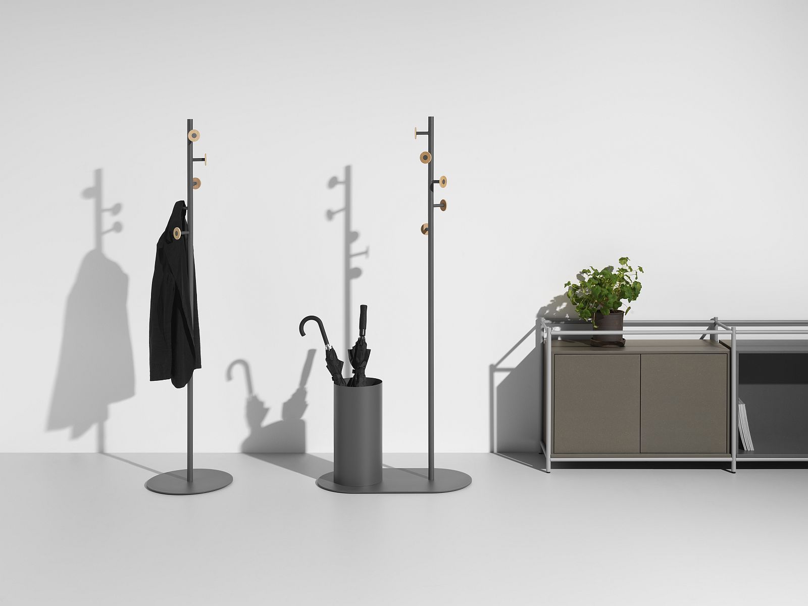 Bloom Coat Rack Garderobenständer Mizetto QUICK SHIP