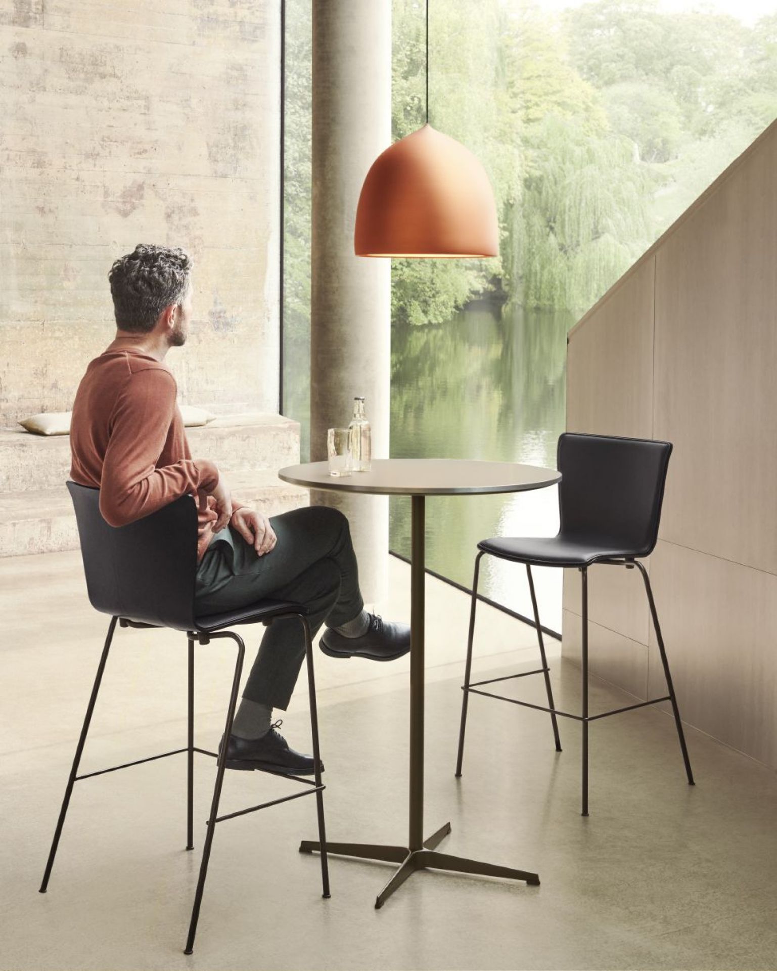 Zirkular Stehtisch H 108 cm Fritz Hansen