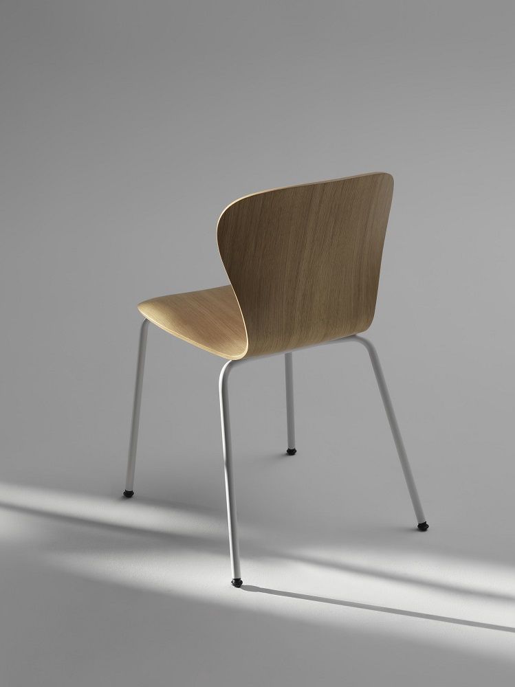 S 220 Formholzstuhl / Stuhl ohne Armlehne Thonet