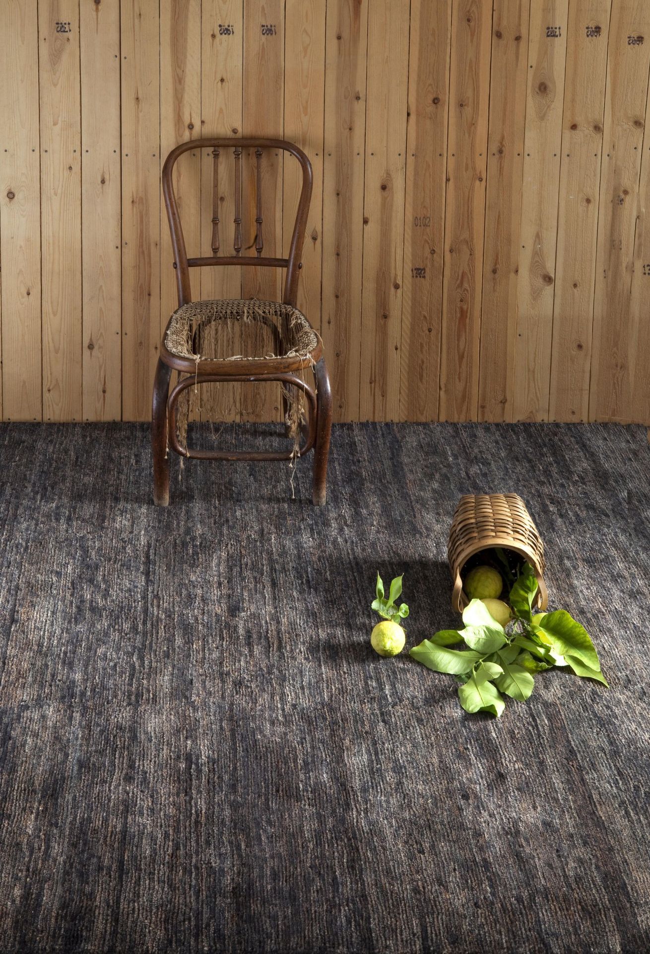 Noche Teppich schwarz 170x240 Nanimarquina