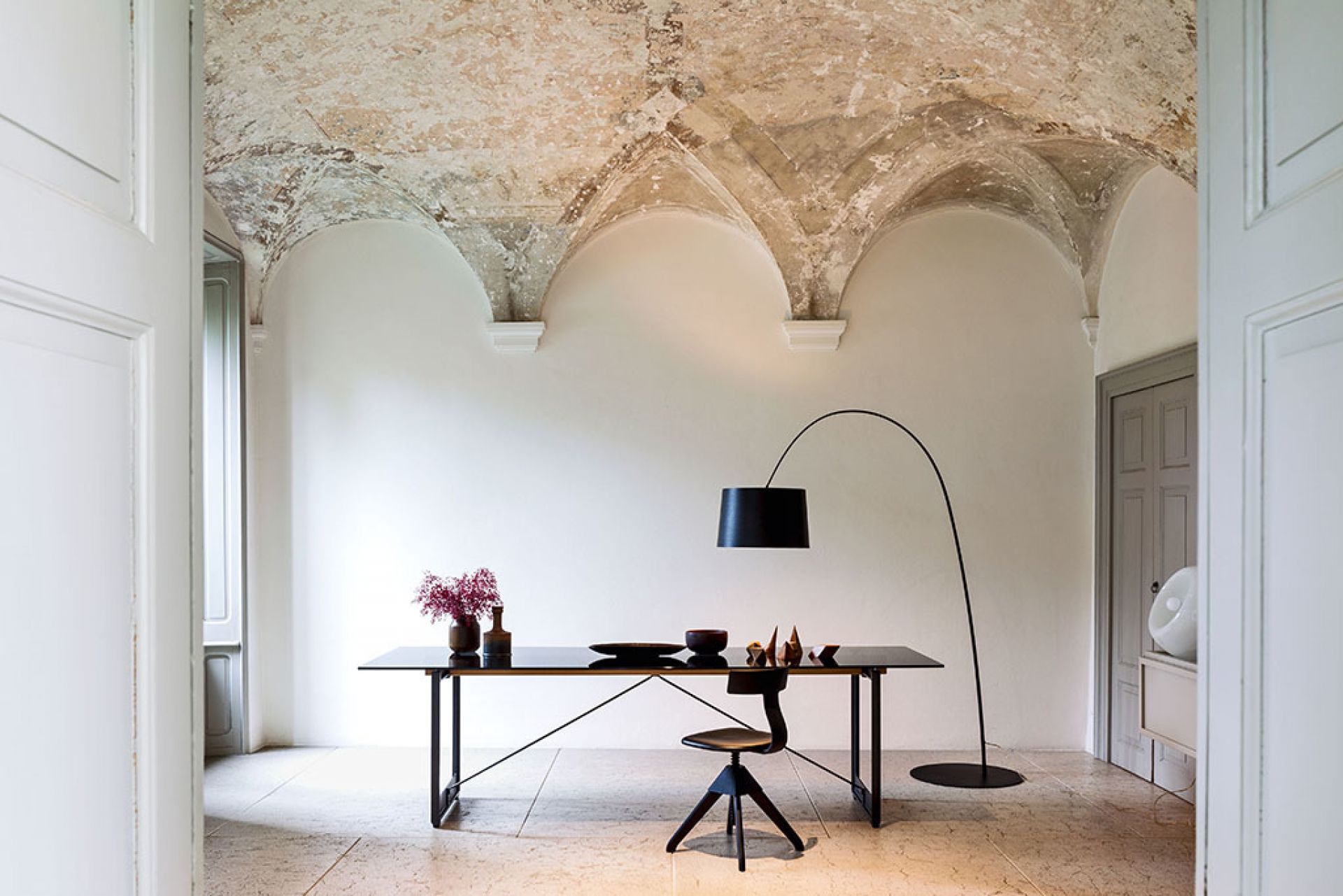 Brut Tisch Magis
