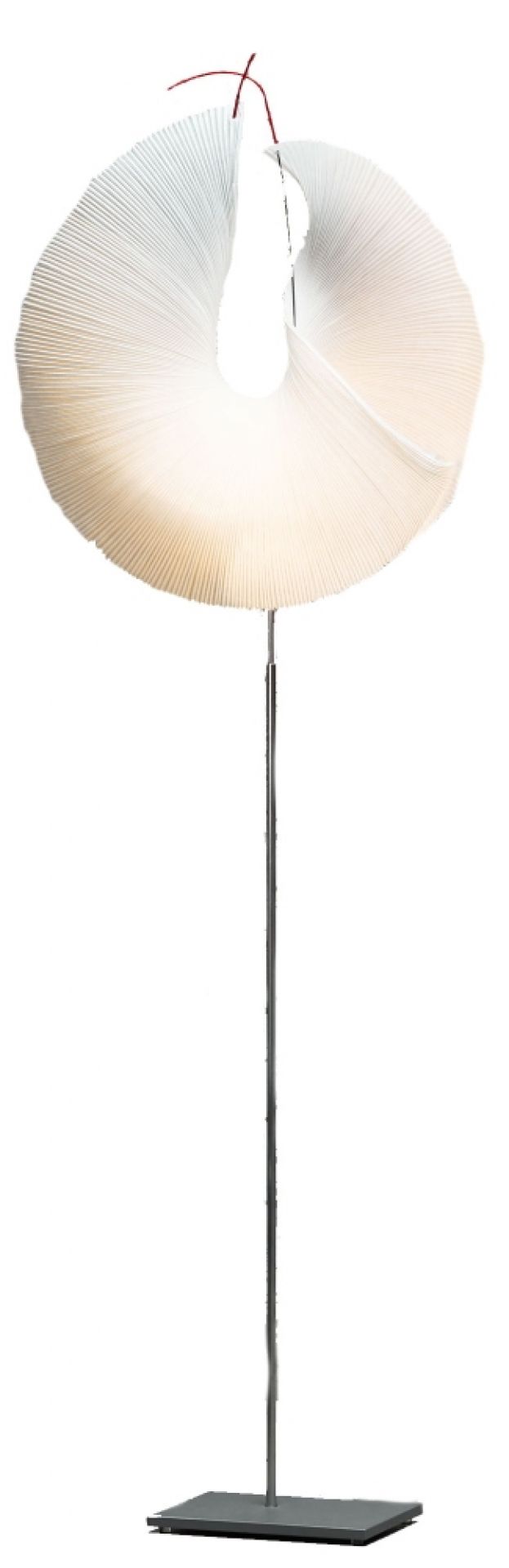 Yoruba Rose Stehleuchte Ingo Maurer 