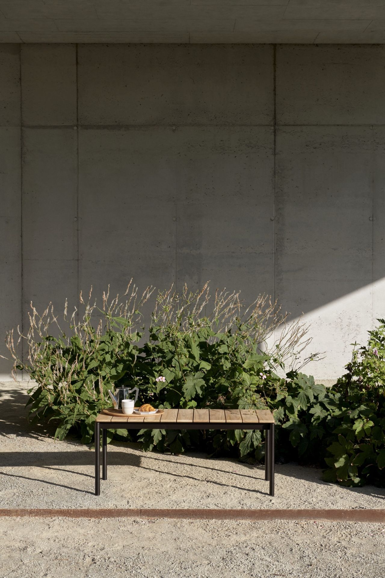 Ville AV27 Outdoor Bench Bank AndTradition
