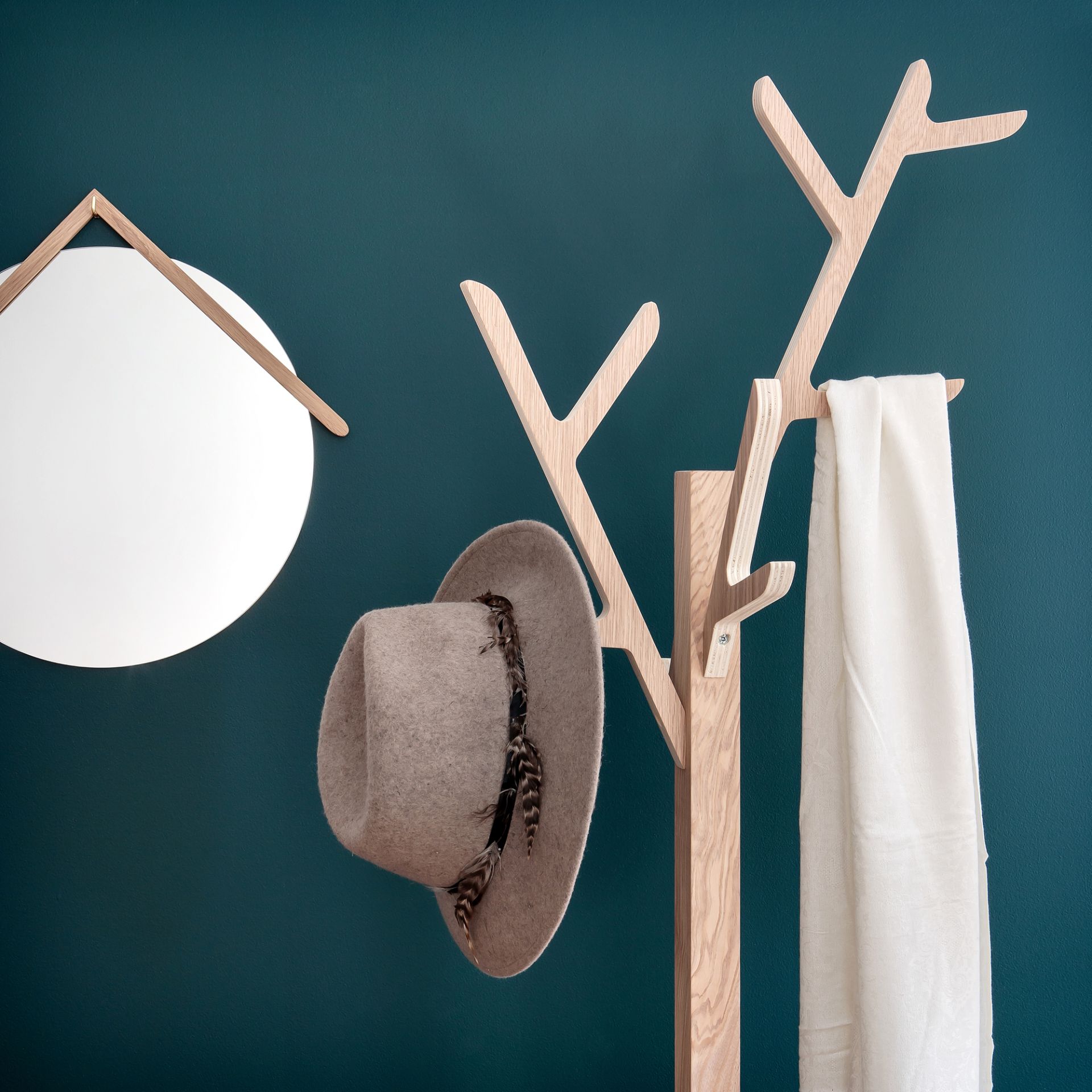 Ambroise Coat rack Garderobenständer Eiche natur Hartô EINZELSTÜCK