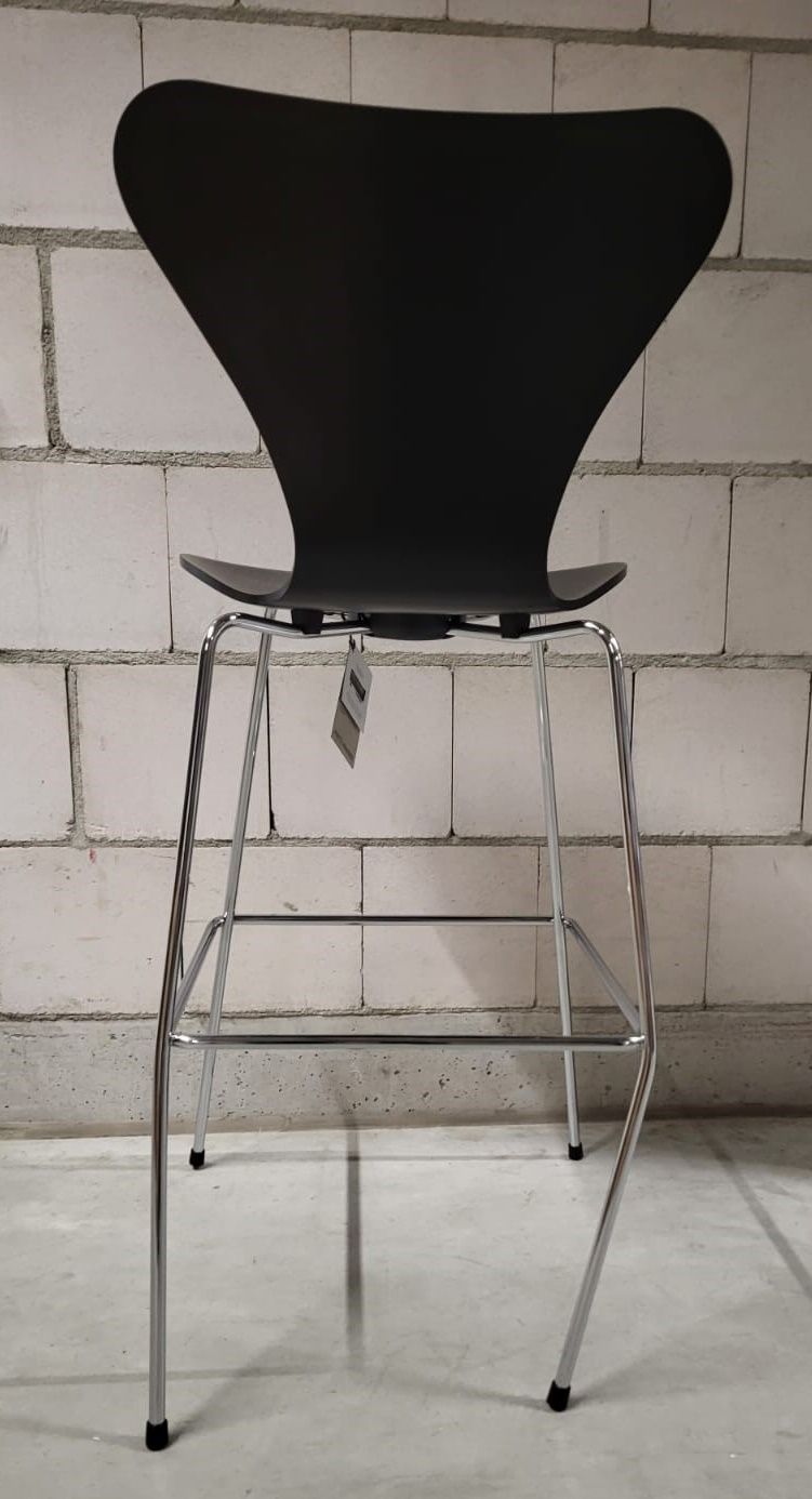 Siebener Barhocker 3197 Fritz Hansen MÄNGELEXEMPLAR