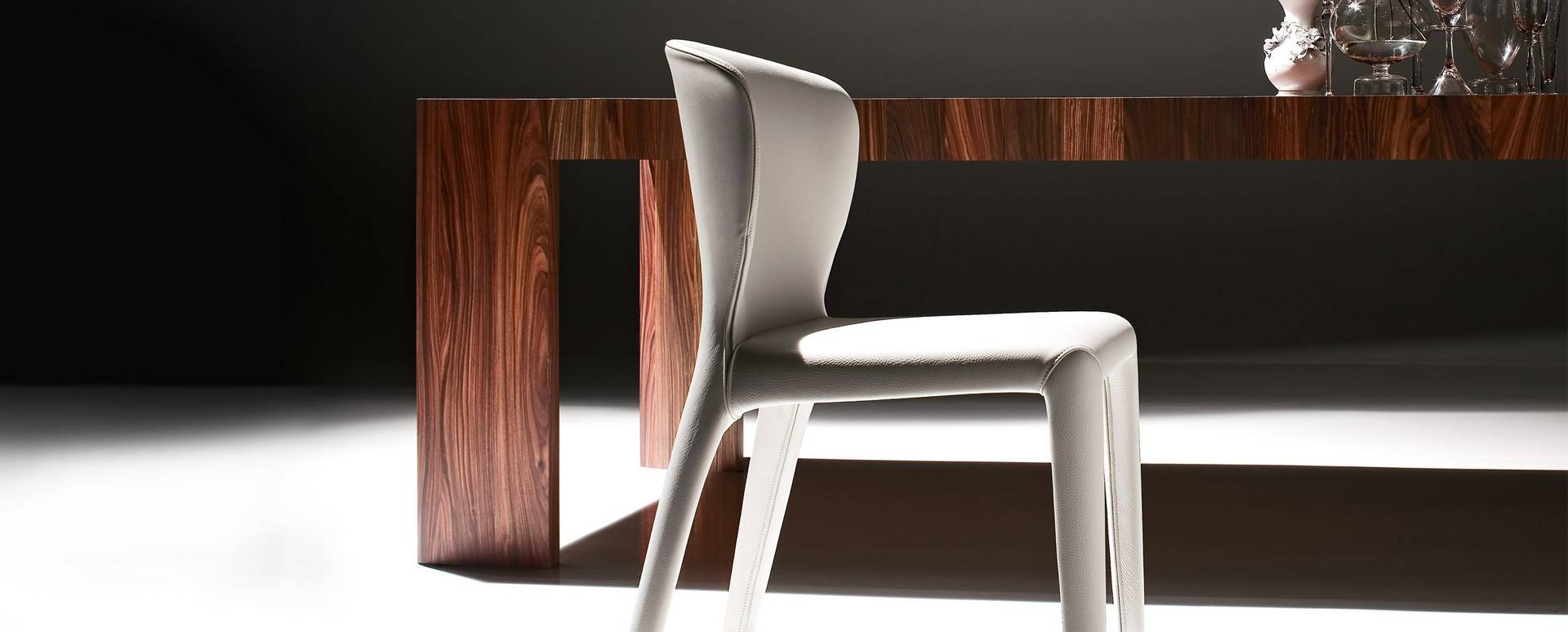 369 Hola Stuhl Cassina