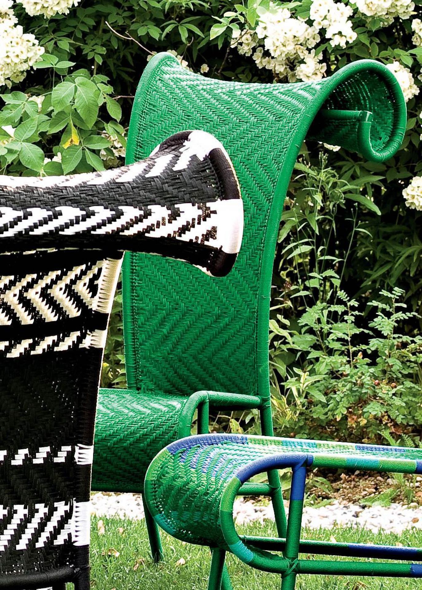Grüner Sunny Stuhl aus der M' Afrique Collection von Moroso, Outdoor-Möbel Design.