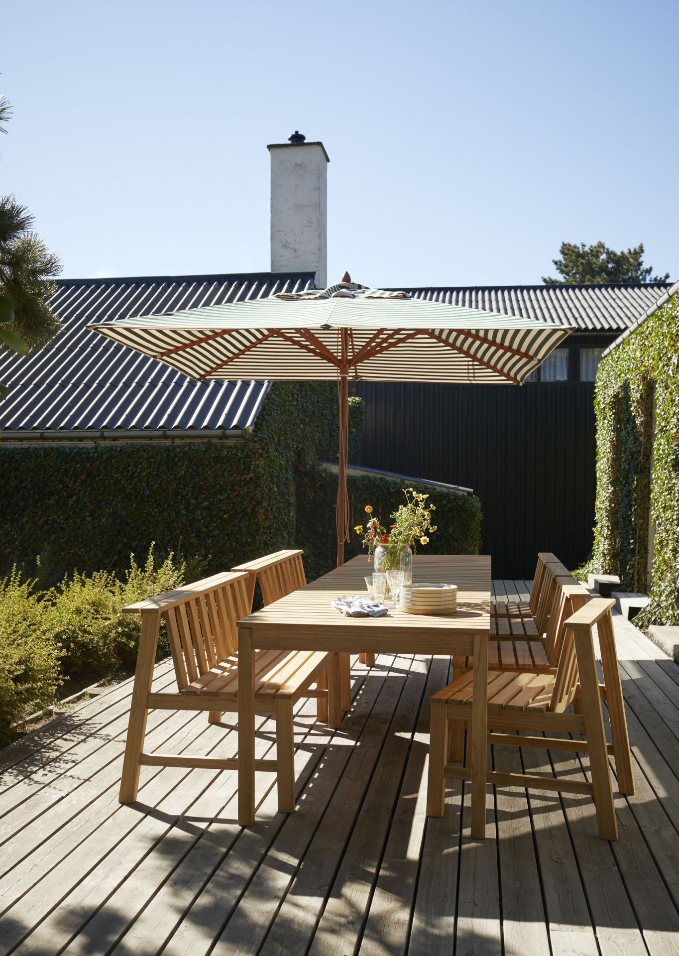 Cadence Bank Teak Outdoor Skagerak by Fritz Hansen