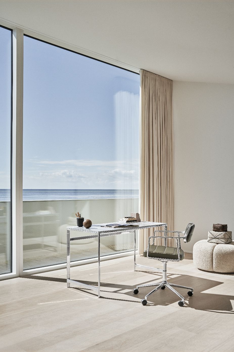 Vipp 453+ / Vipp453+ Swivel Chair Drehstuhl Vipp