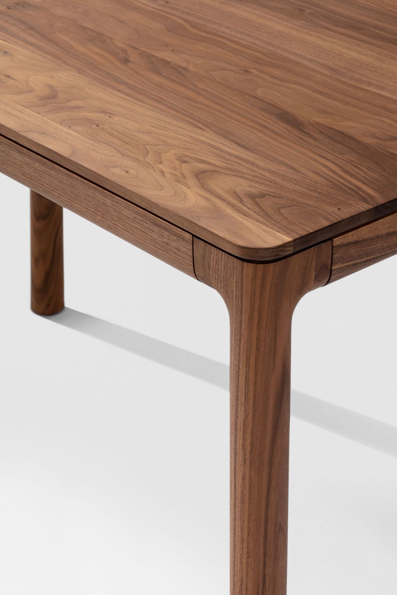 M11 Tisch Massivholz Zeitraum